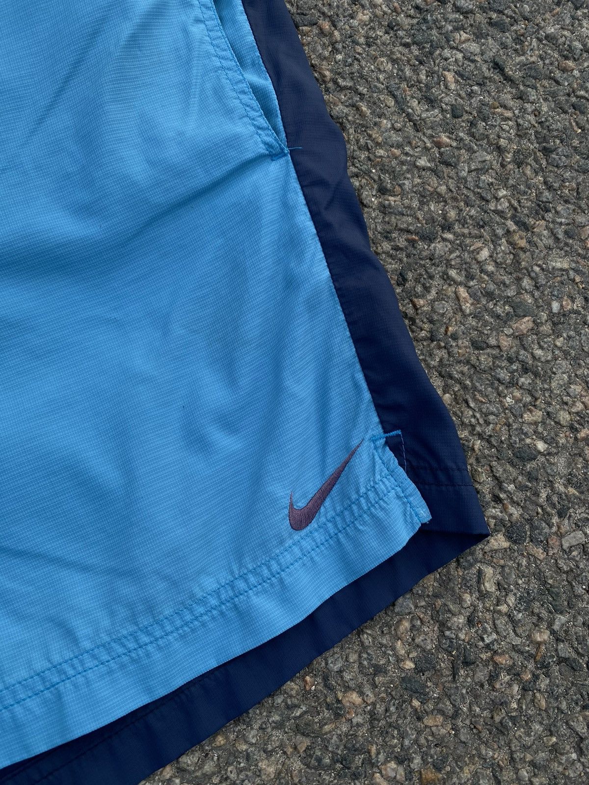 Nike Mens Vintage Nike nylon shorts 90s streetwear y2k rare acg Size US 30 / EU 46 - 5 Thumbnail