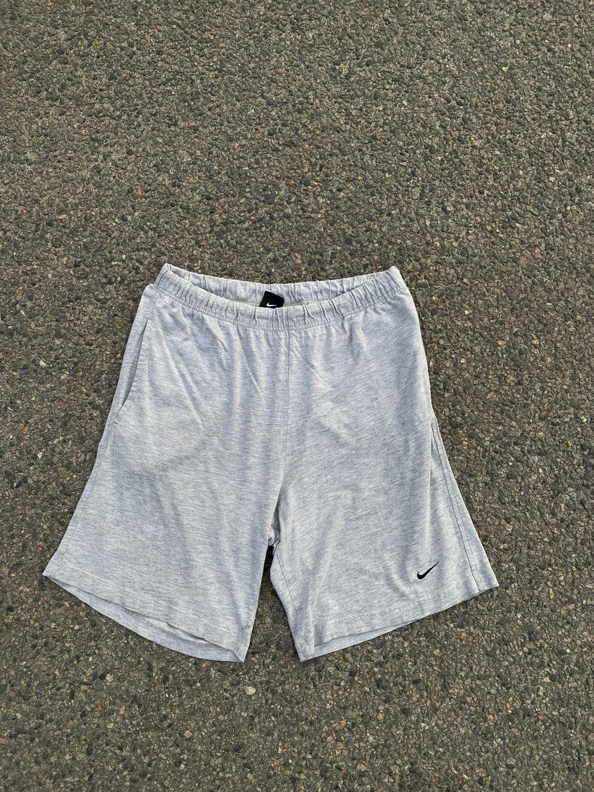 Nike × Vintage Mens Vintage Nike basic shorts 90s streetwear y2k rare acg Size US 32 / EU 48 - 1 Thumbnail