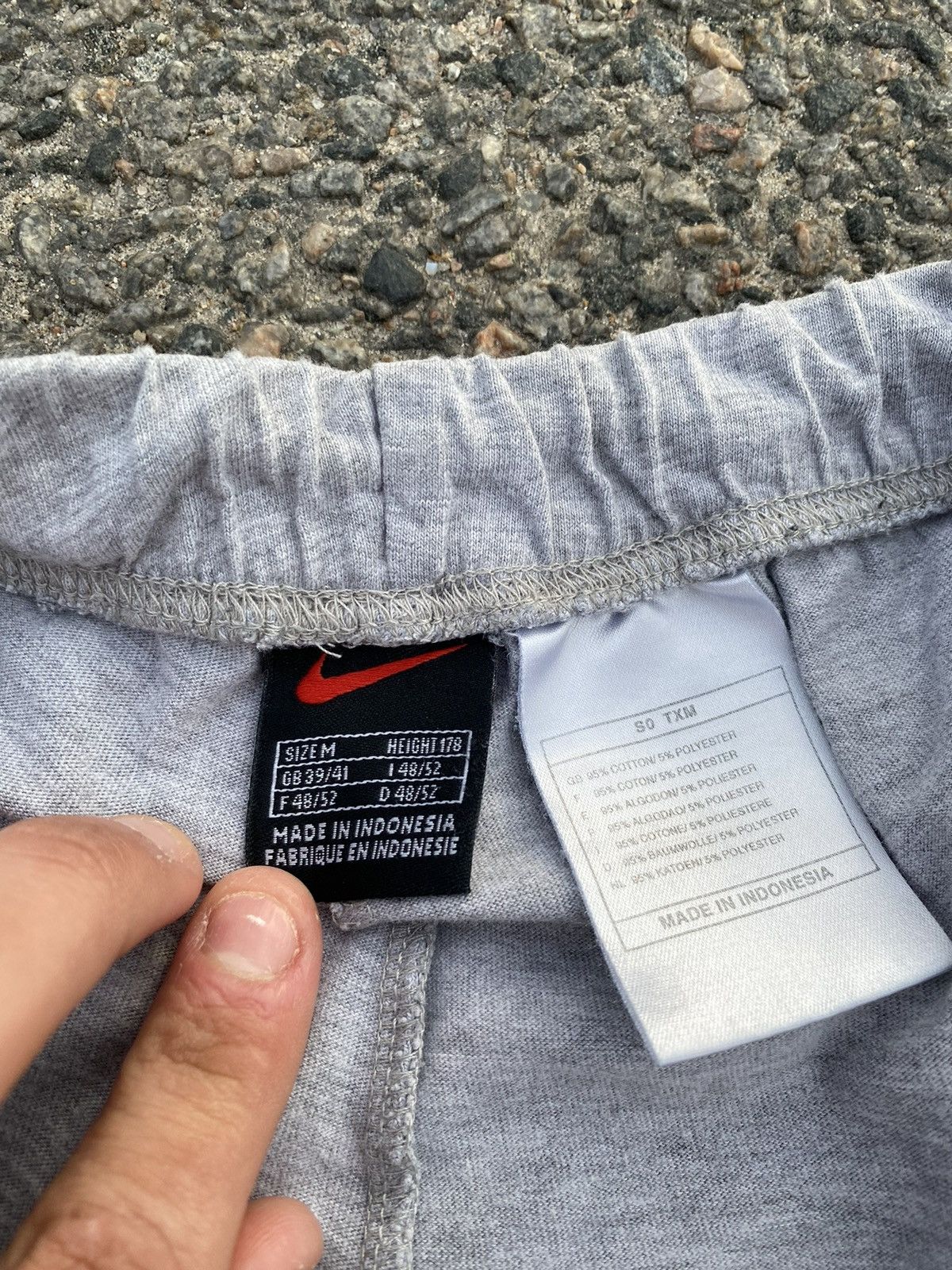 Nike × Vintage Mens Vintage Nike basic shorts 90s streetwear y2k rare acg Size US 32 / EU 48 - 4 Thumbnail
