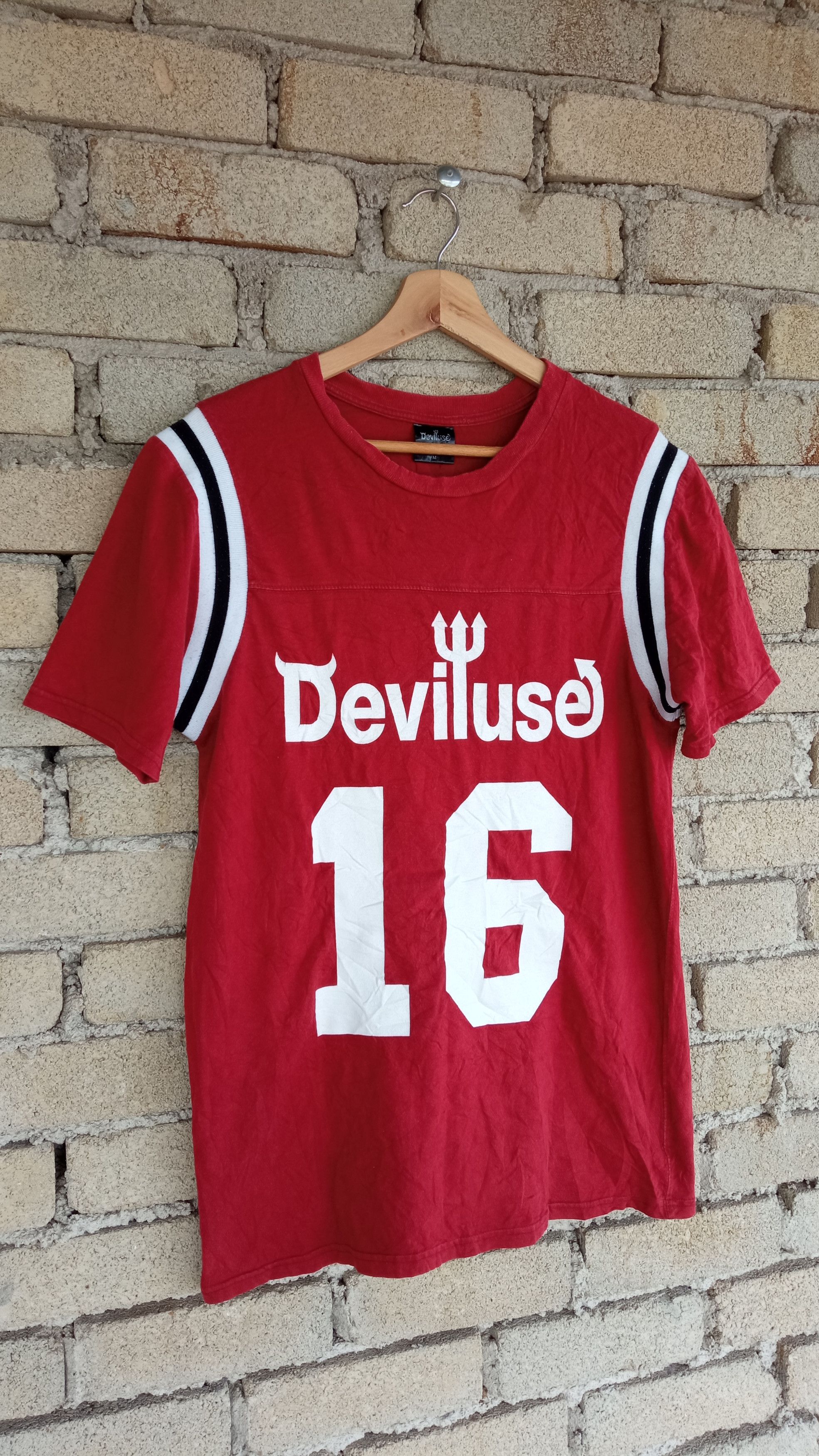 Japanese Brand × Vintage 🔥🔥Vintage Style Deviluse Spellout Logo T-Shirt Size US S / EU 44-46 / 1 - 2 Thumbnail