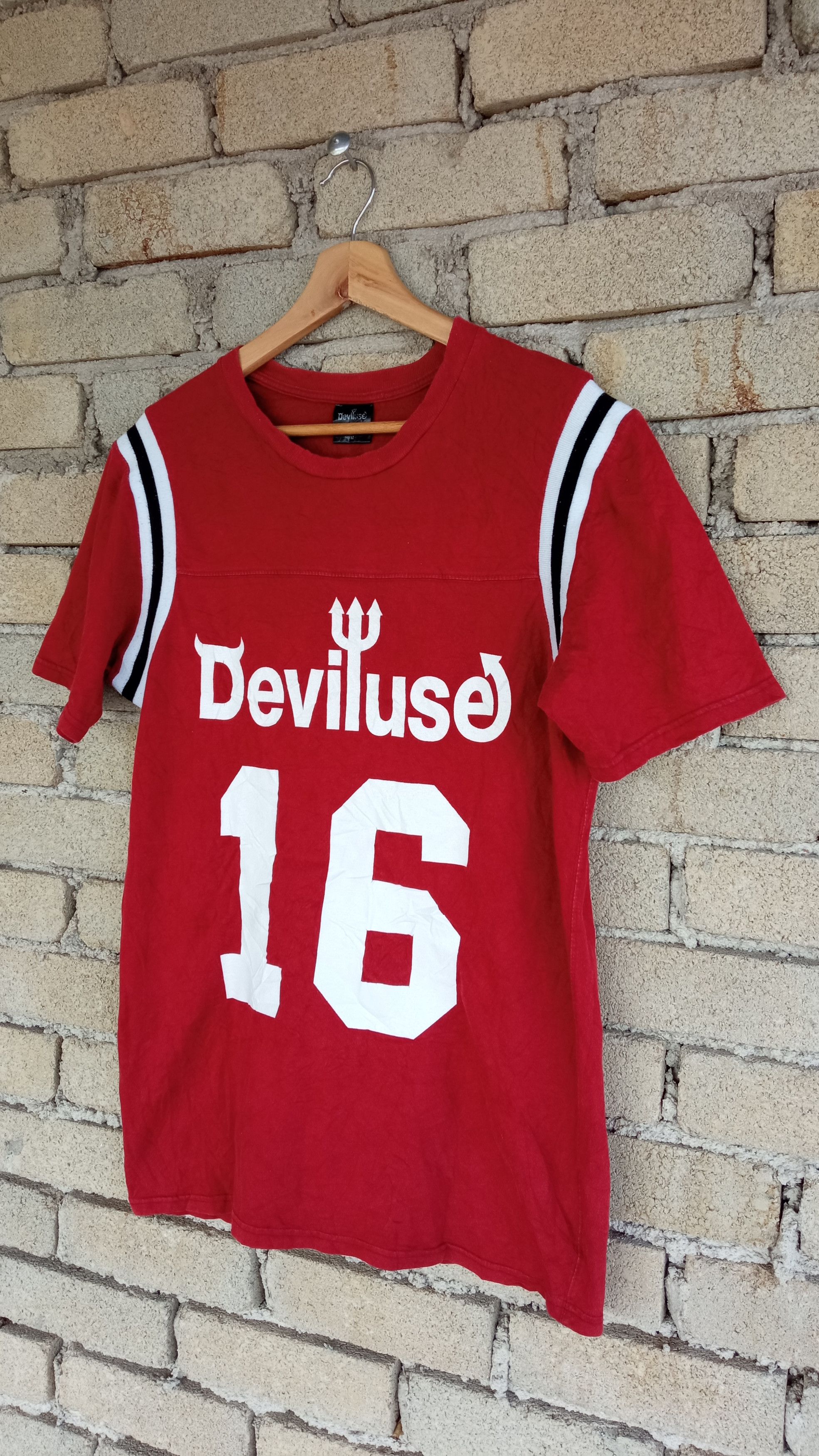 Japanese Brand × Vintage 🔥🔥Vintage Style Deviluse Spellout Logo T-Shirt Size US S / EU 44-46 / 1 - 3 Thumbnail