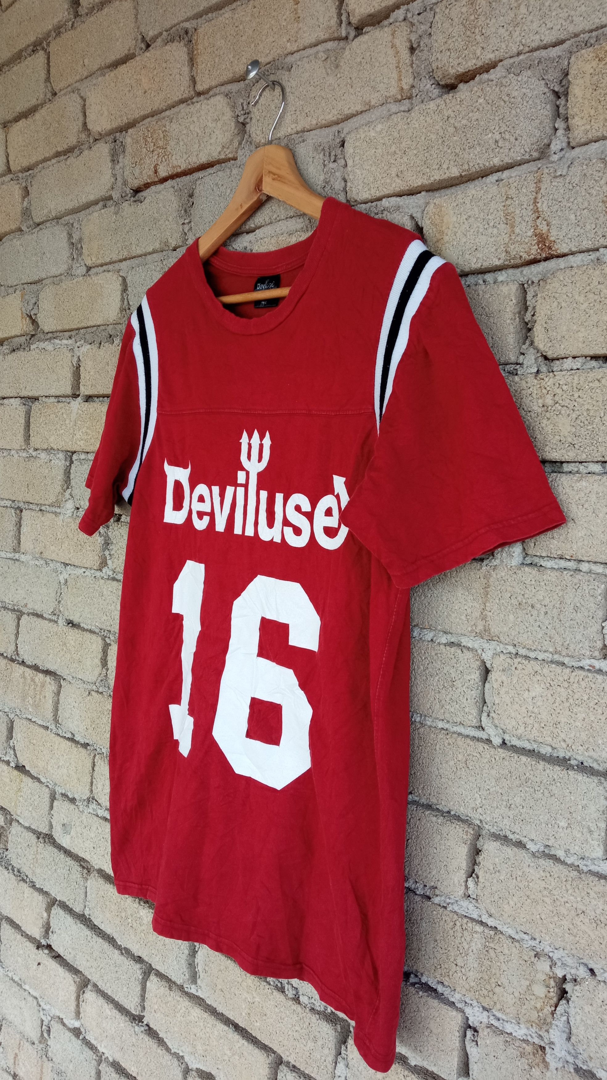 Japanese Brand × Vintage 🔥🔥Vintage Style Deviluse Spellout Logo T-Shirt Size US S / EU 44-46 / 1 - 5 Thumbnail
