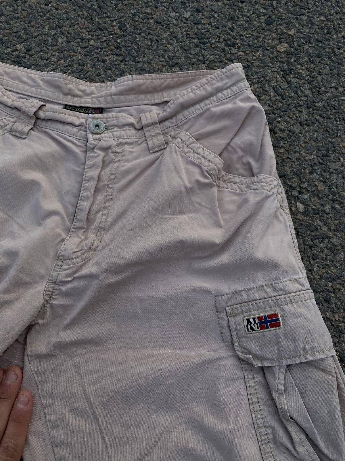 Napapijri × Vintage Mens Vintage Napapijri Cargo shorts distressed y2k rare Size US 34 / EU 50 - 5 Thumbnail