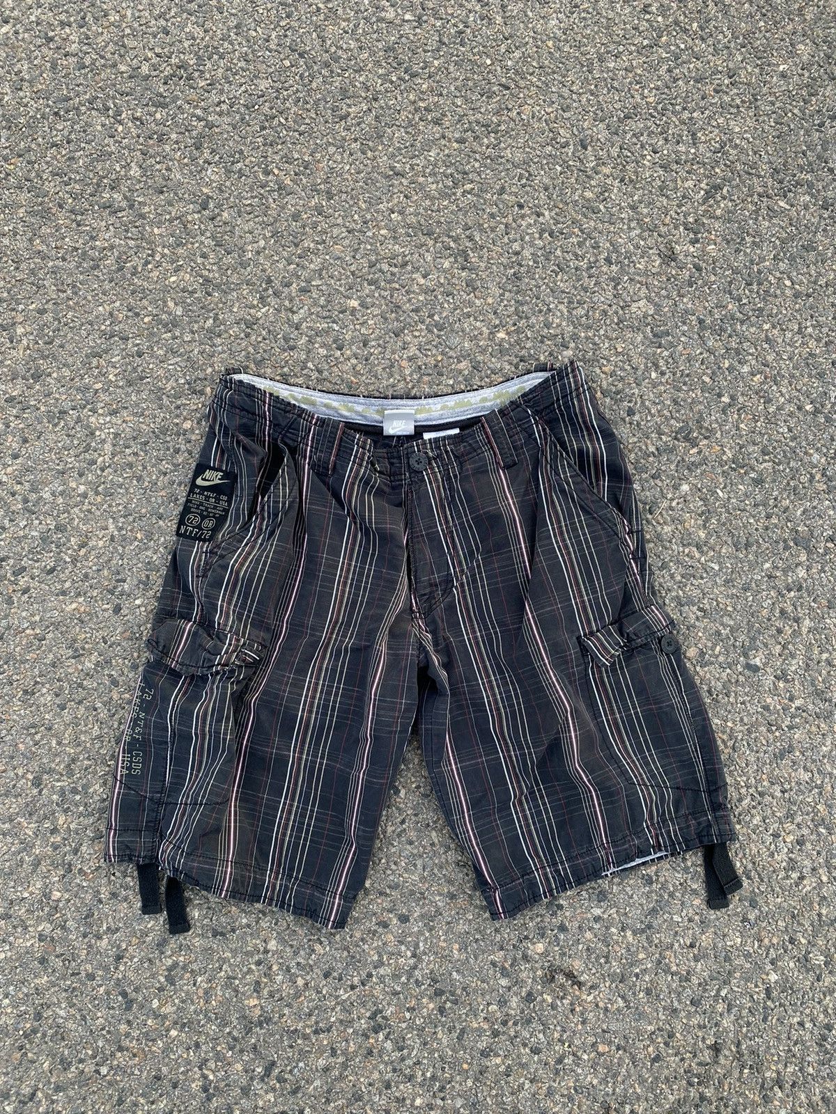 Nike × Vintage Vintage Nike Cargo Shorts air max double pockets y2k acg 90s Size US 32 / EU 48 - 1 Thumbnail