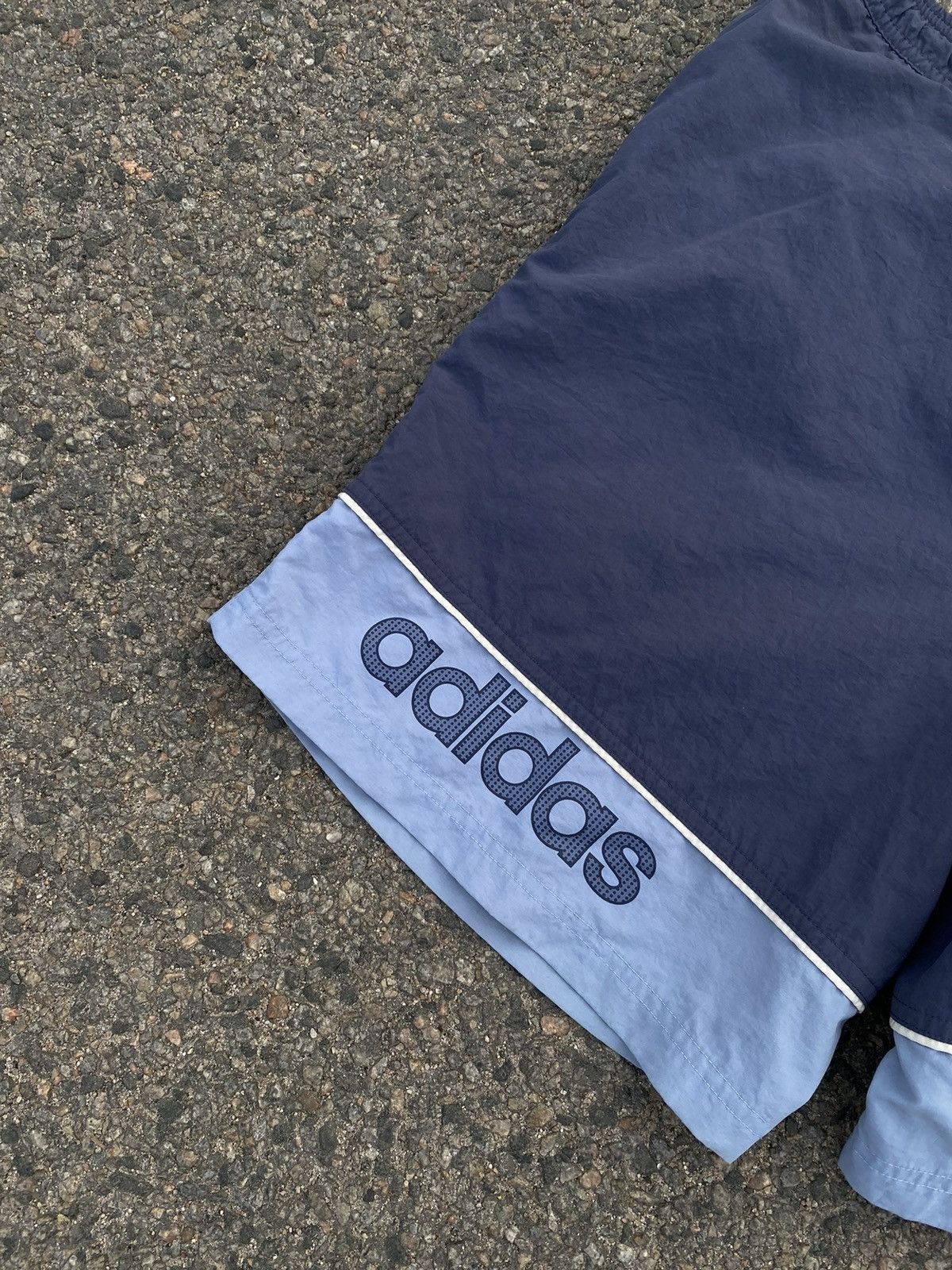 Adidas × Vintage Mens Vintage Adidas Shorts nylon y2k rare stripes cargo Size US 32 / EU 48 - 8 Thumbnail