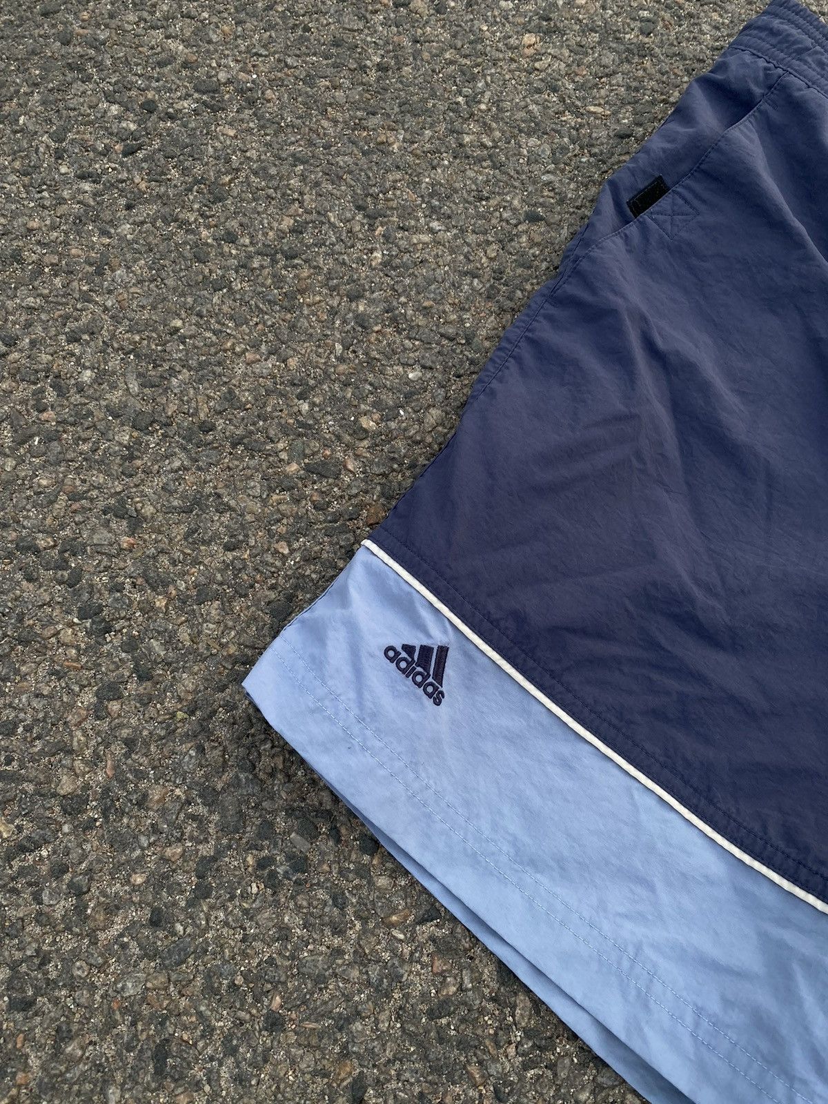 Adidas × Vintage Mens Vintage Adidas Shorts nylon y2k rare stripes cargo Size US 32 / EU 48 - 2 Thumbnail