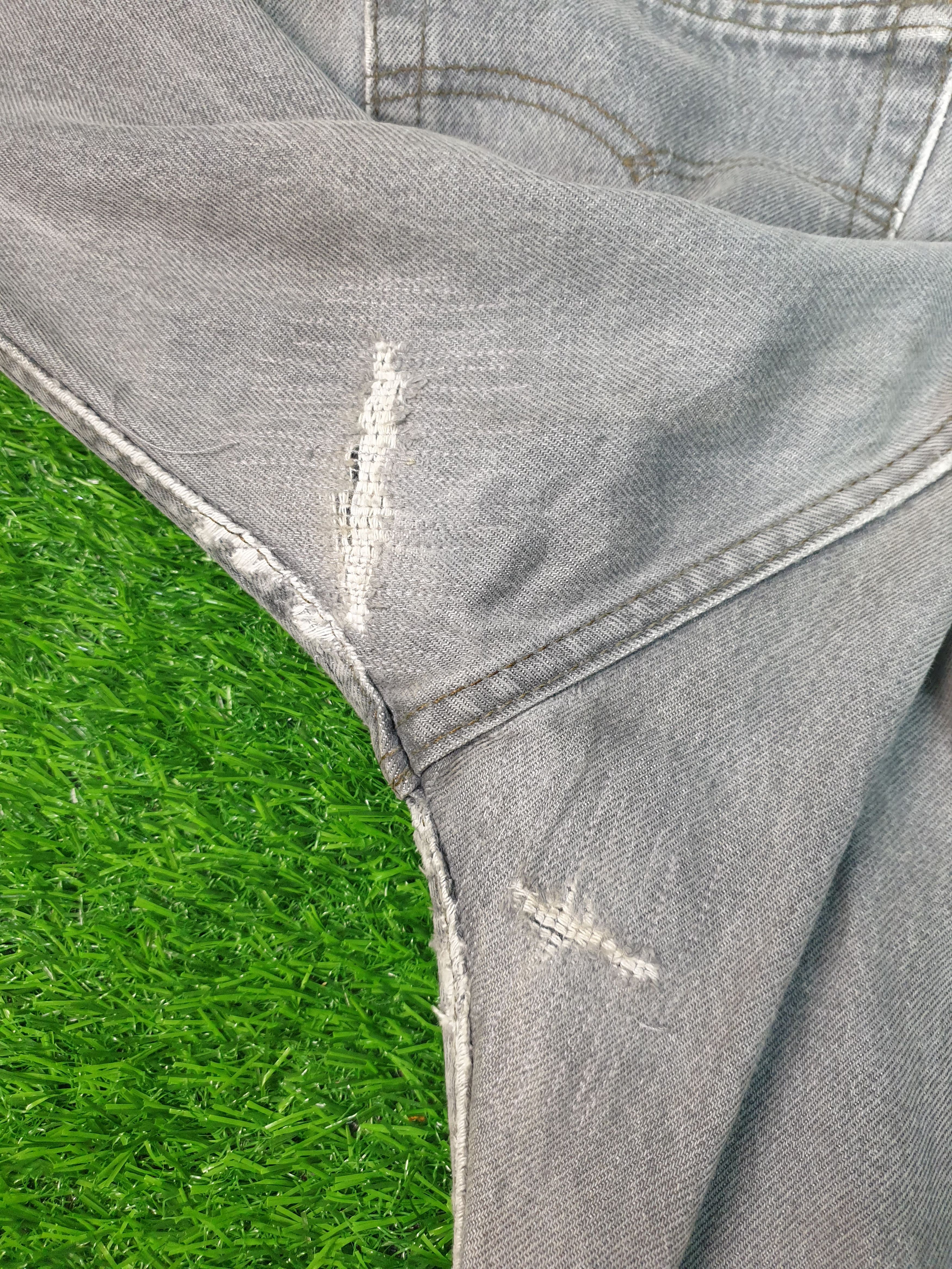 Levi's Vintage LEVIS 501 Light Wash Faded Bleach 36X31 Jeans L0154 Size US 36 / EU 52 - 11 Thumbnail