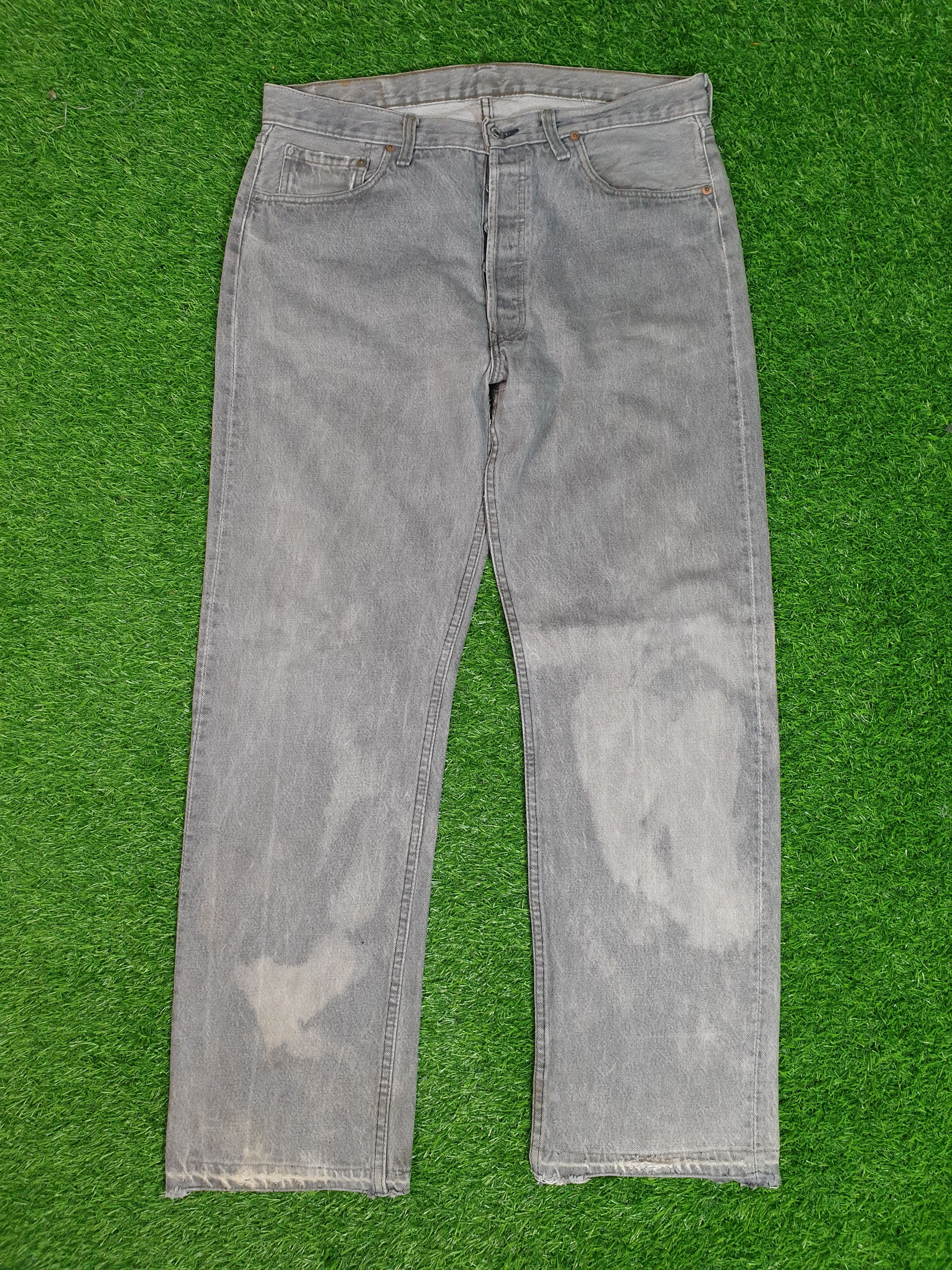 Levi's Vintage LEVIS 501 Light Wash Faded Bleach 36X31 Jeans L0154 Size US 36 / EU 52 - 1 Thumbnail