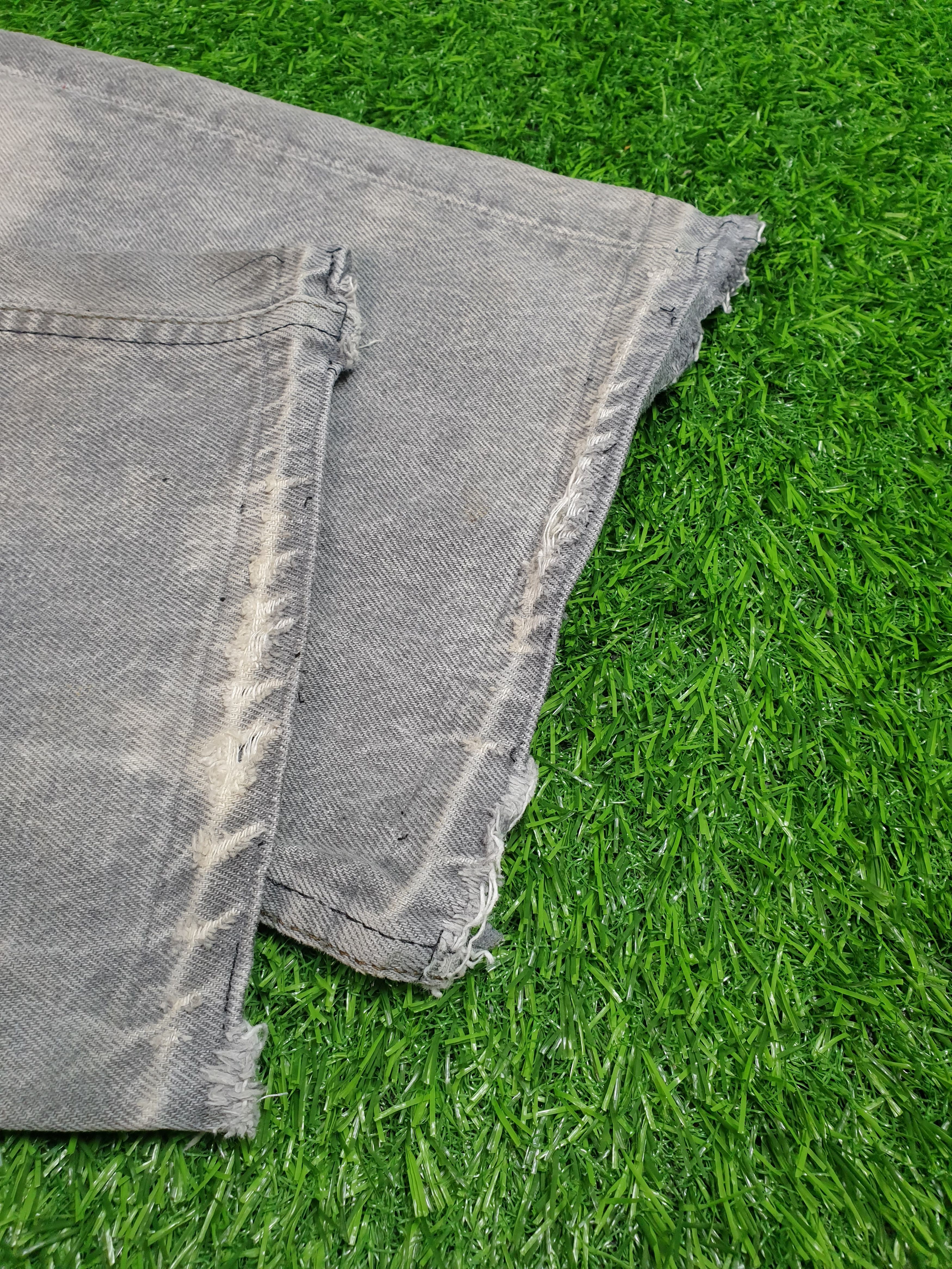 Levi's Vintage LEVIS 501 Light Wash Faded Bleach 36X31 Jeans L0154 Size US 36 / EU 52 - 8 Thumbnail
