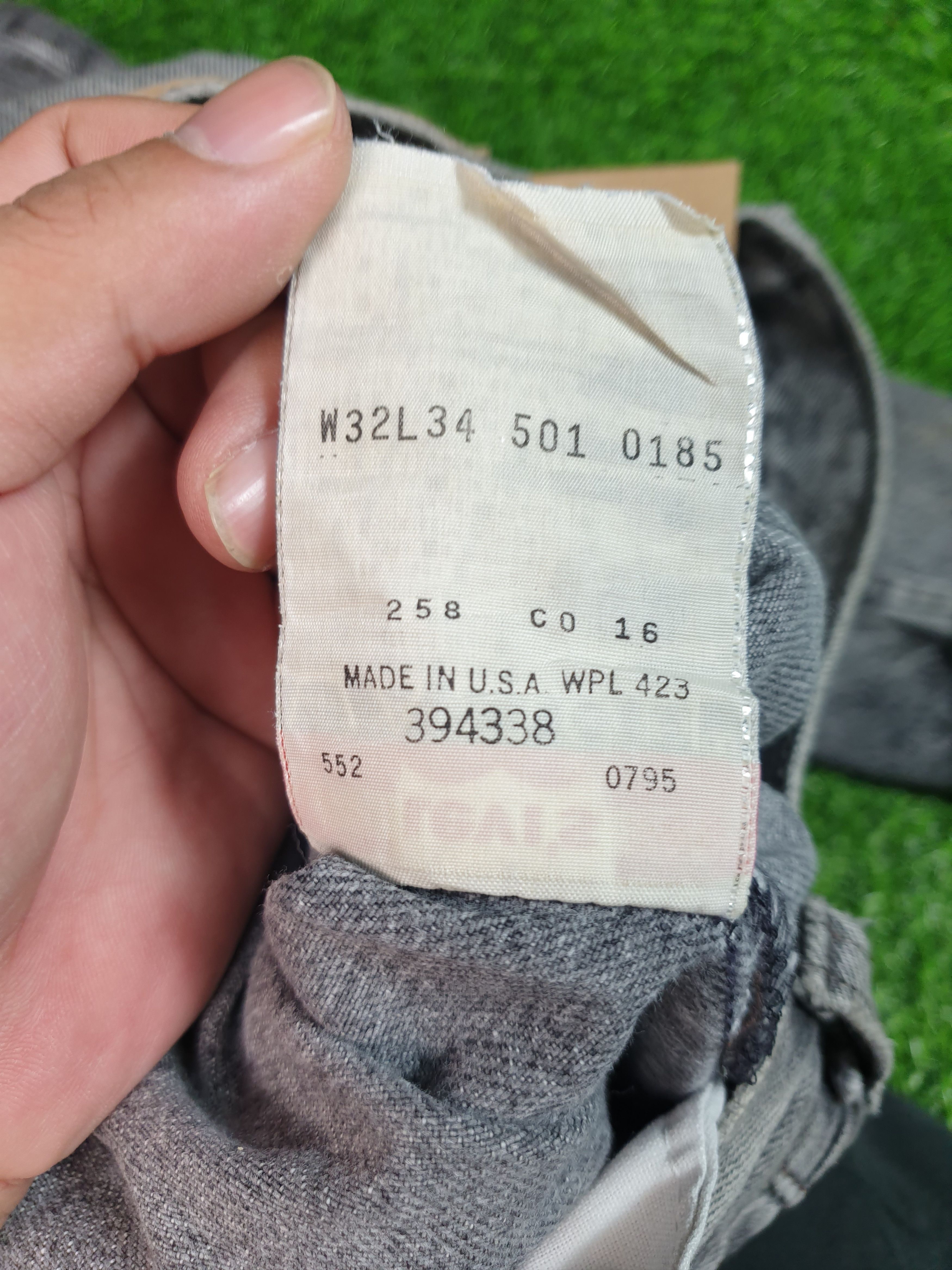 Levi's Vintage LEVIS 501 Light Wash Faded Black 31X33 Jeans L0153 Size US 31 - 14 Thumbnail