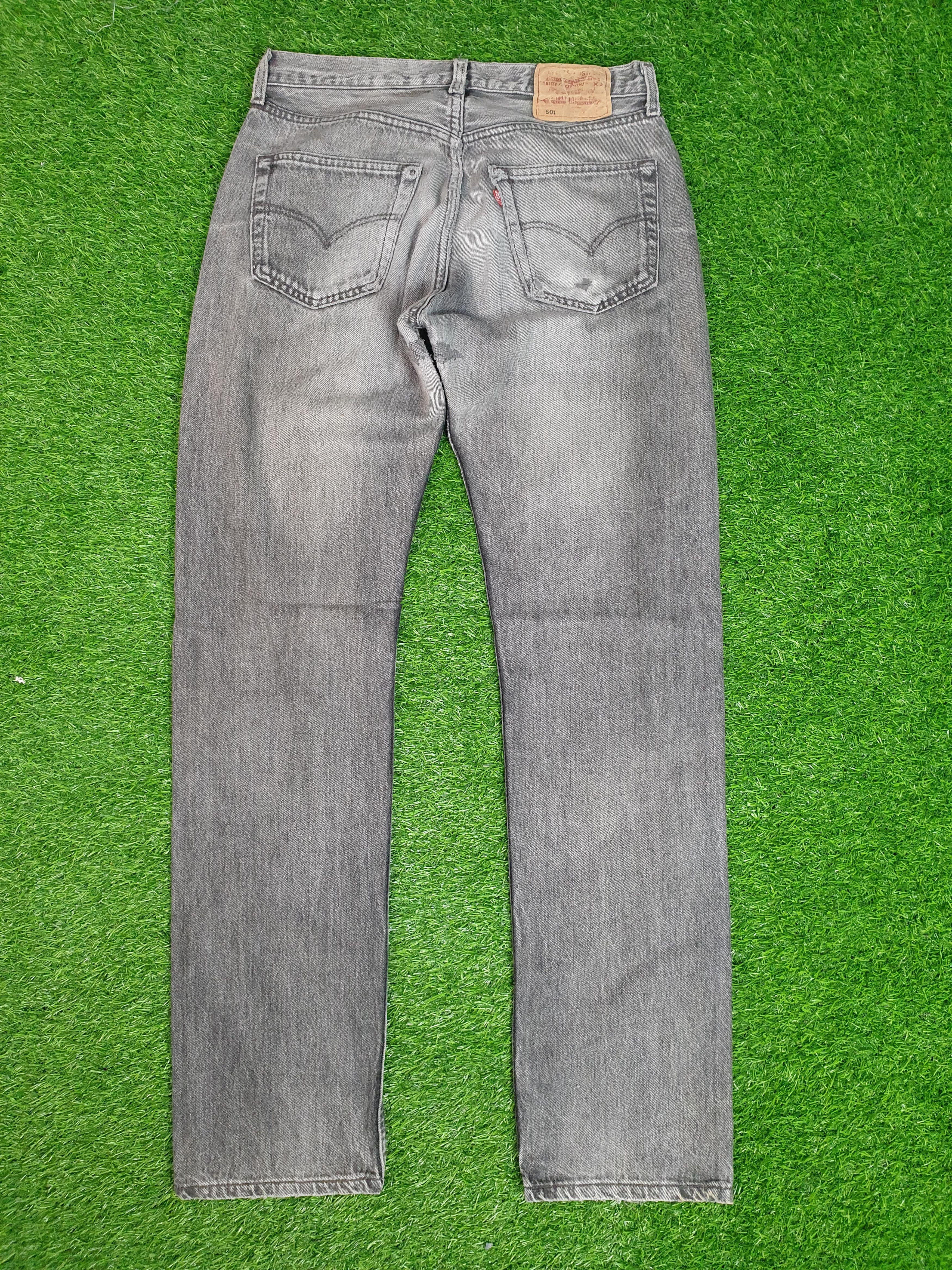 Levi's Vintage LEVIS 501 Light Wash Faded Black 31X33 Jeans L0153 Size US 31 - 2 Thumbnail