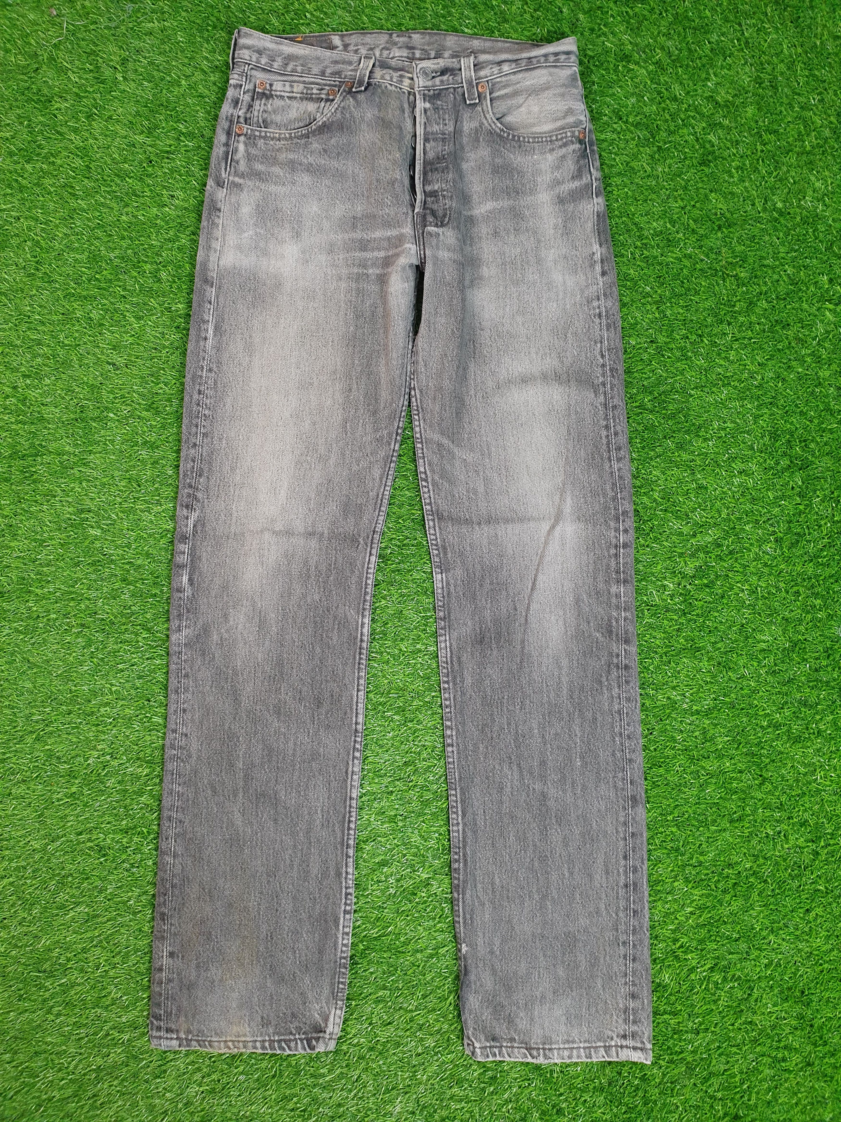 Levi's Vintage LEVIS 501 Light Wash Faded Black 31X33 Jeans L0153 Size US 31 - 1 Thumbnail