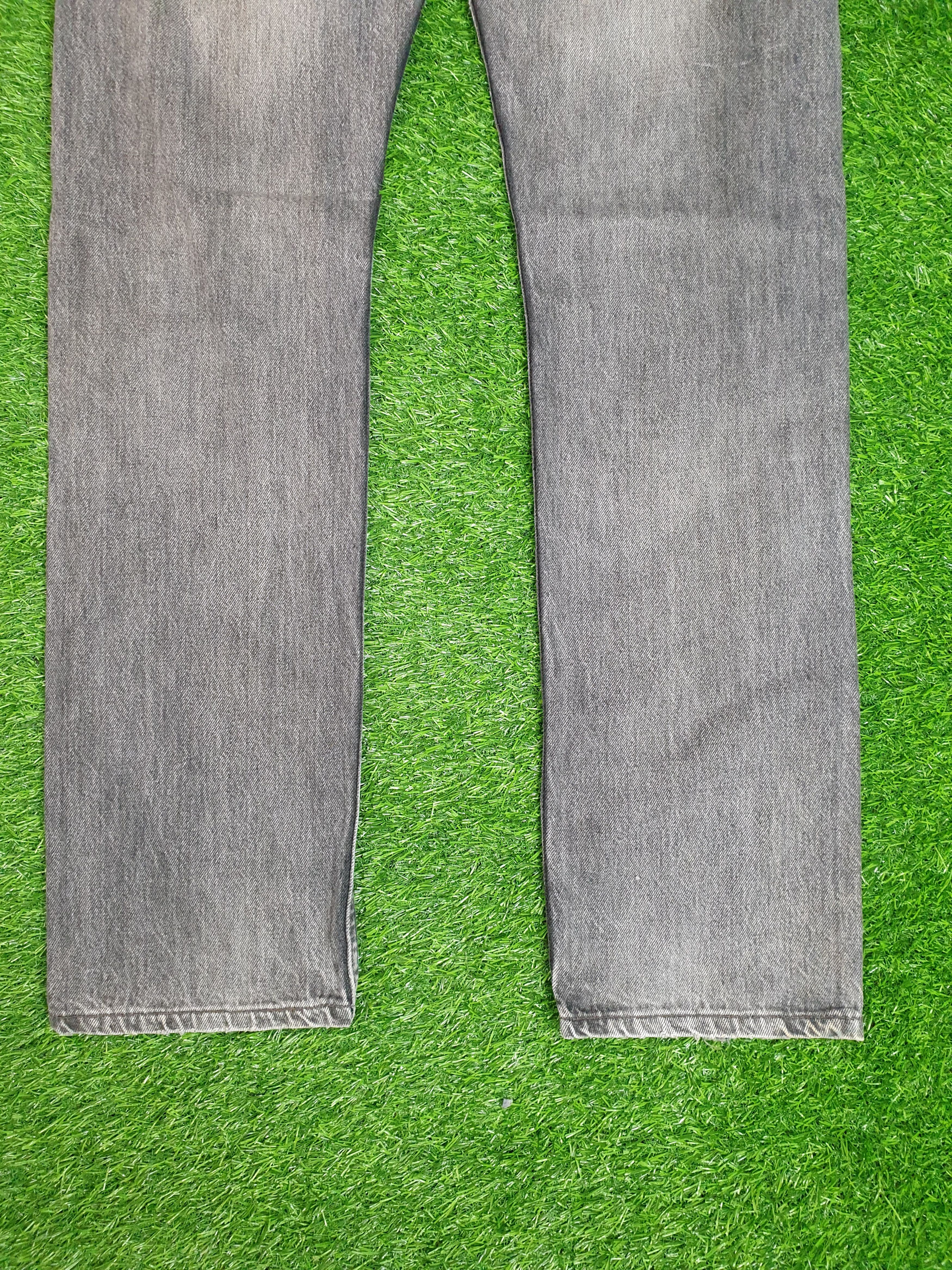 Levi's Vintage LEVIS 501 Light Wash Faded Black 31X33 Jeans L0153 Size US 31 - 7 Thumbnail