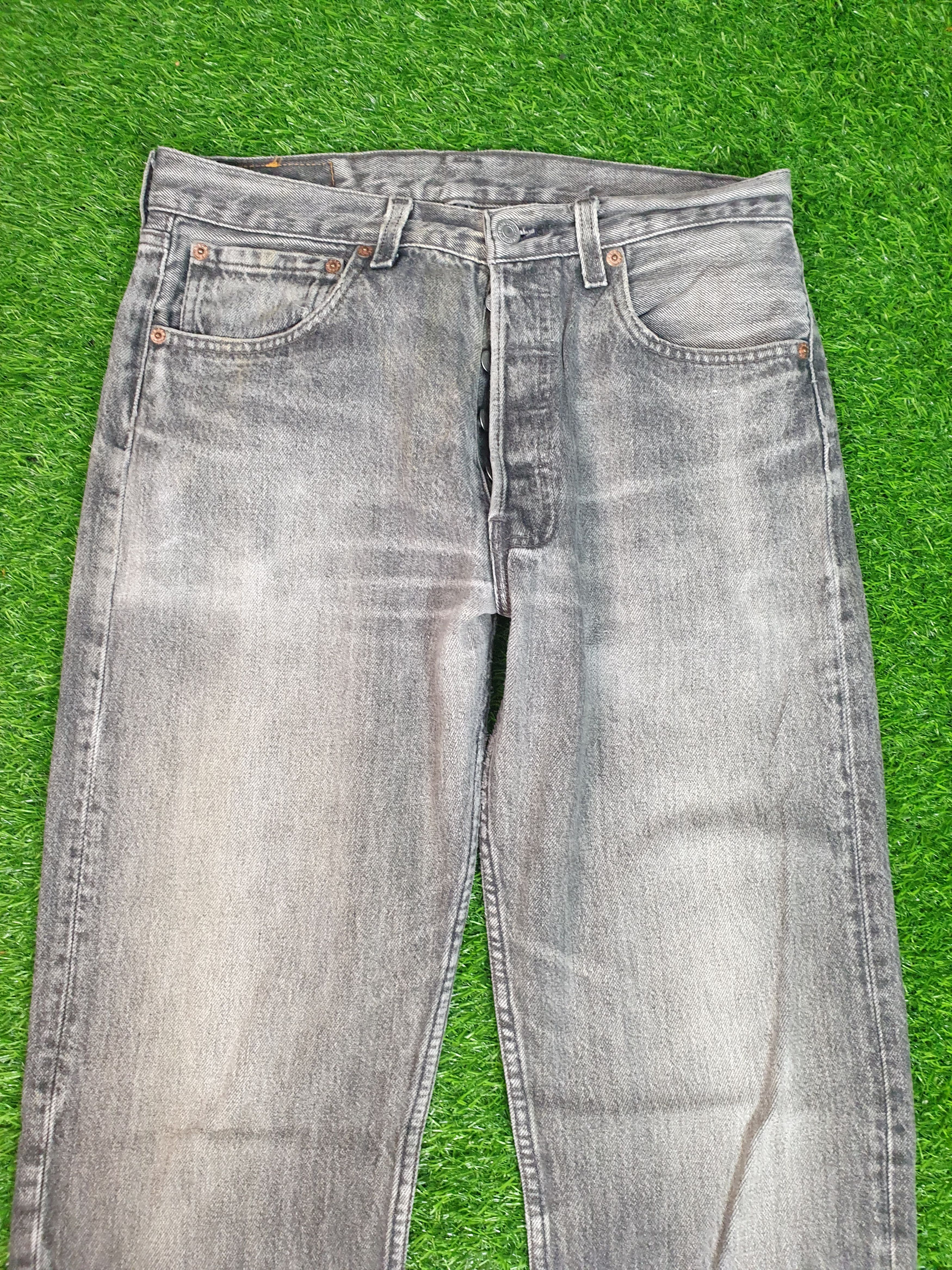 Levi's Vintage LEVIS 501 Light Wash Faded Black 31X33 Jeans L0153 Size US 31 - 3 Thumbnail