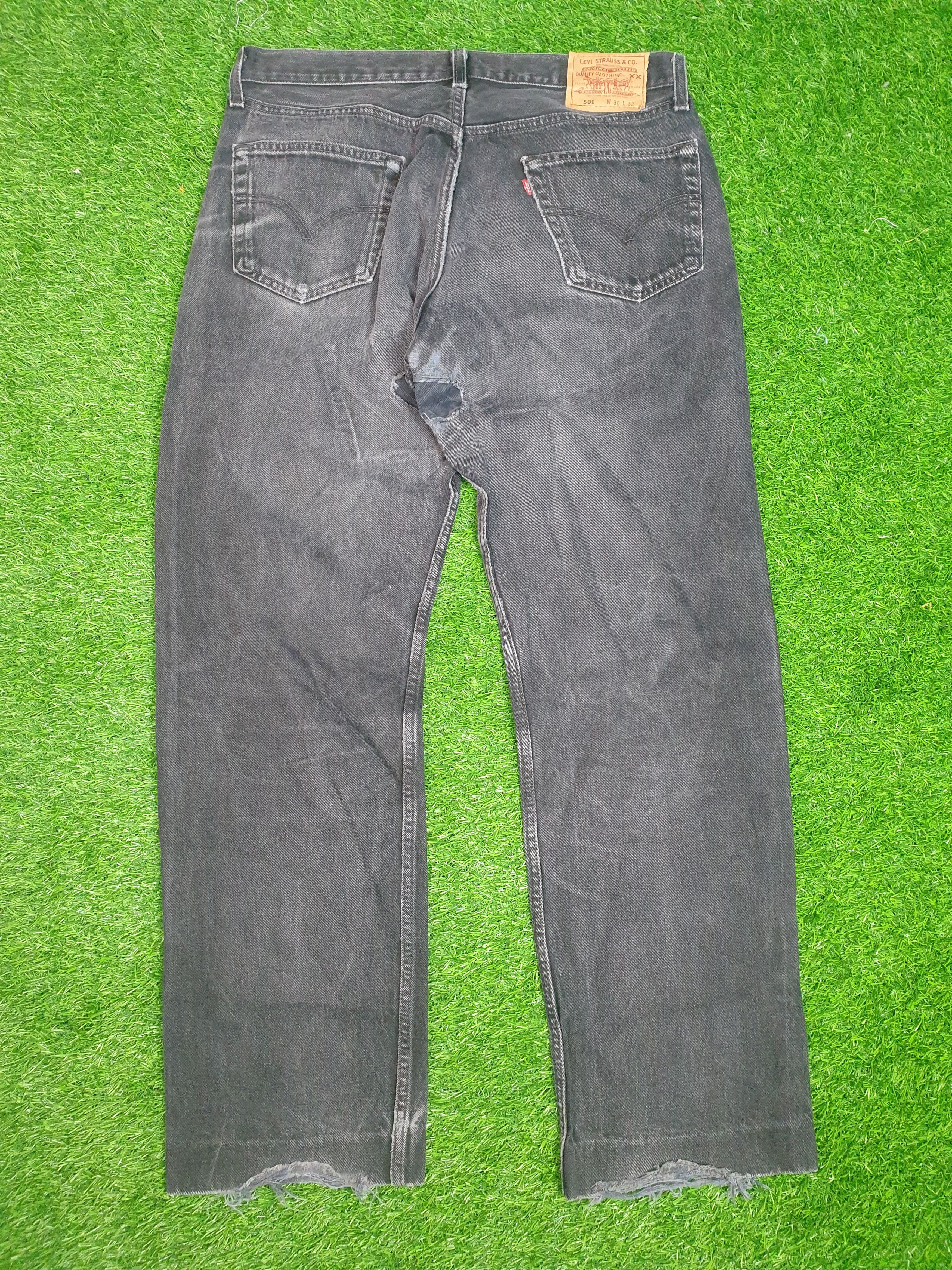 Levi's Vintage Clothing Vintage LEVIS 501 Super Black Faded 36X30.5 Jeans L0070 Size US 36 / EU 52 - 2 Thumbnail