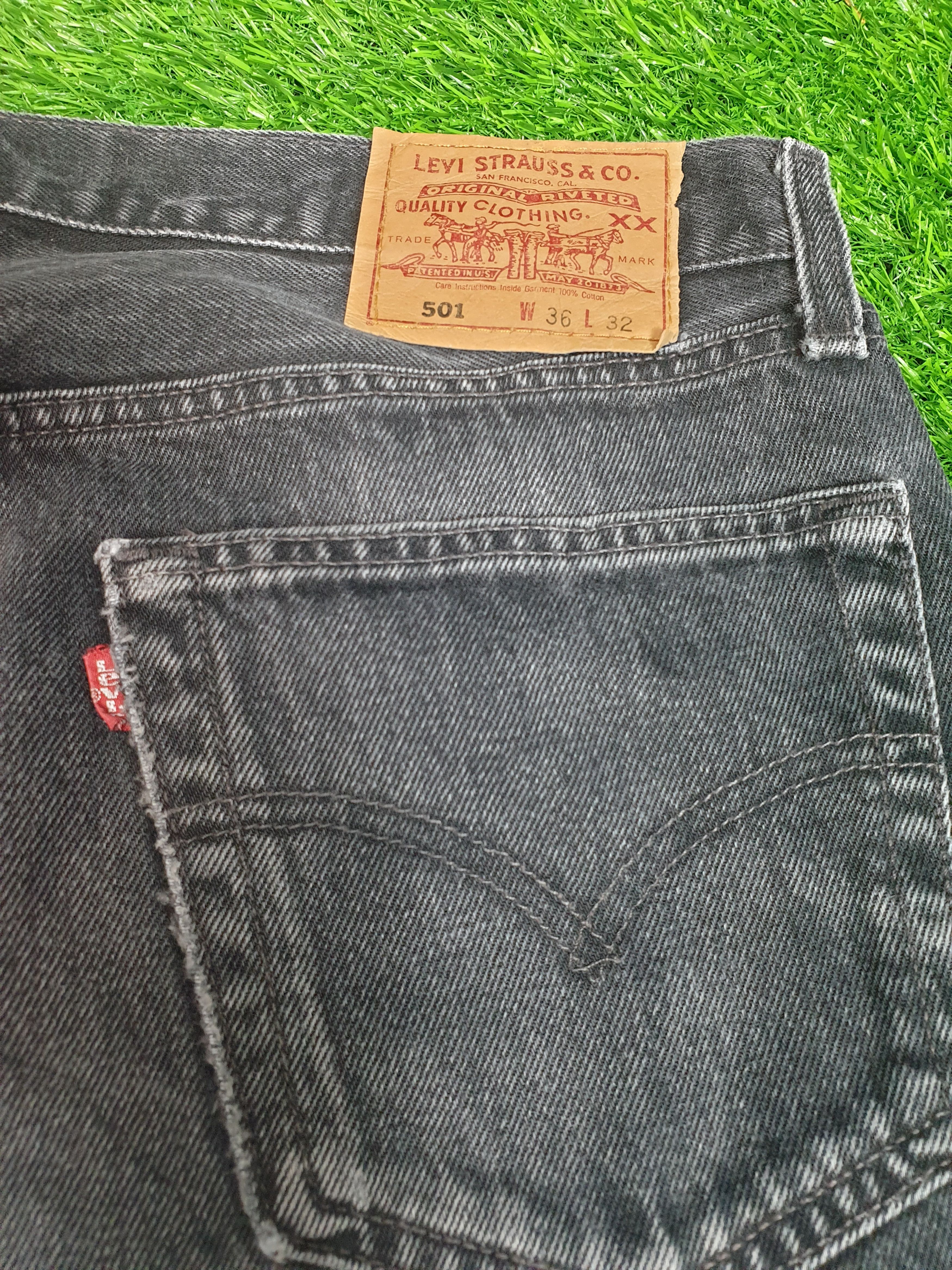 Levi's Vintage Clothing Vintage LEVIS 501 Super Black Faded 36X30.5 Jeans L0070 Size US 36 / EU 52 - 9 Thumbnail