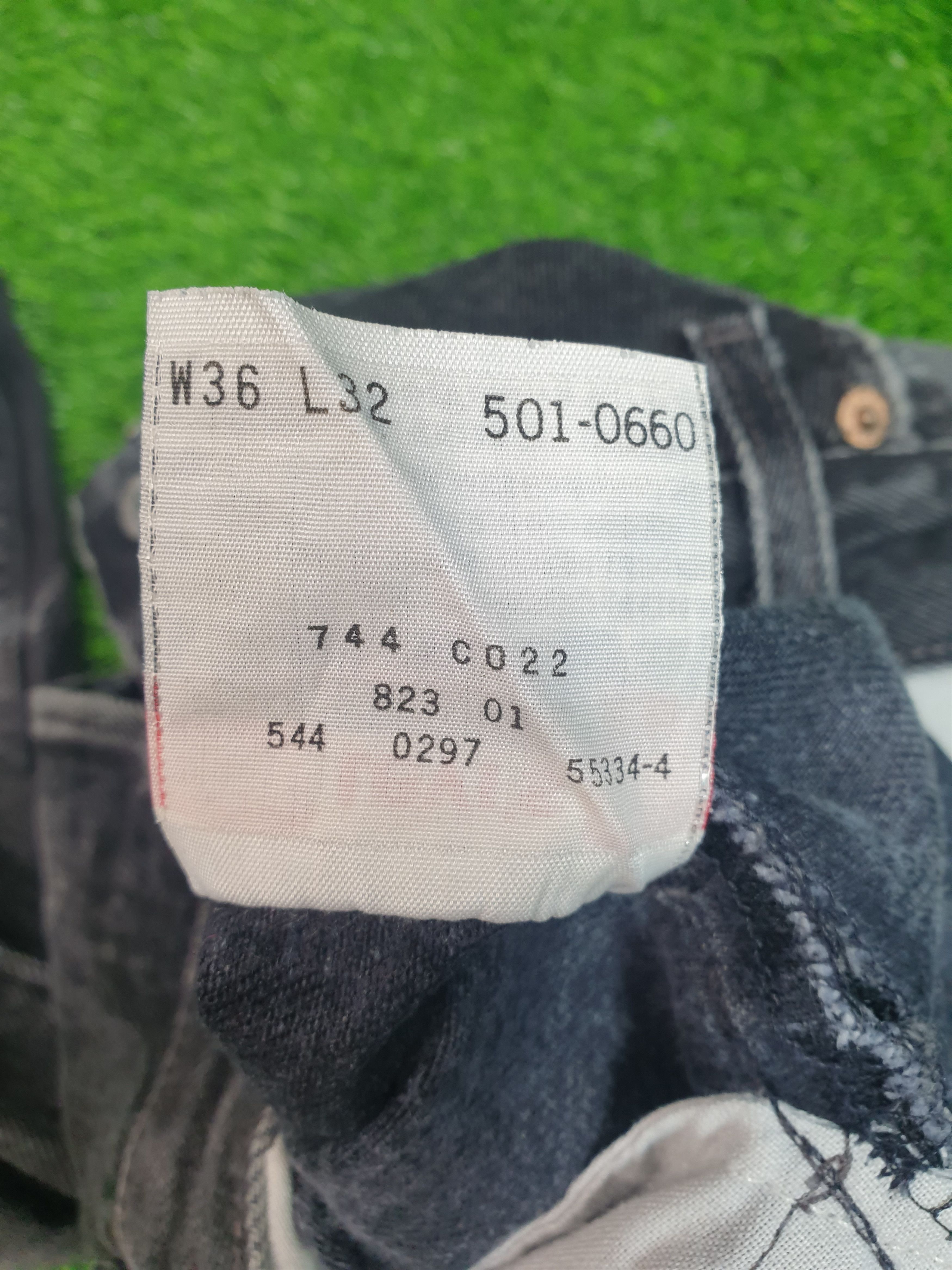 Levi's Vintage Clothing Vintage LEVIS 501 Super Black Faded 36X30.5 Jeans L0070 Size US 36 / EU 52 - 13 Thumbnail