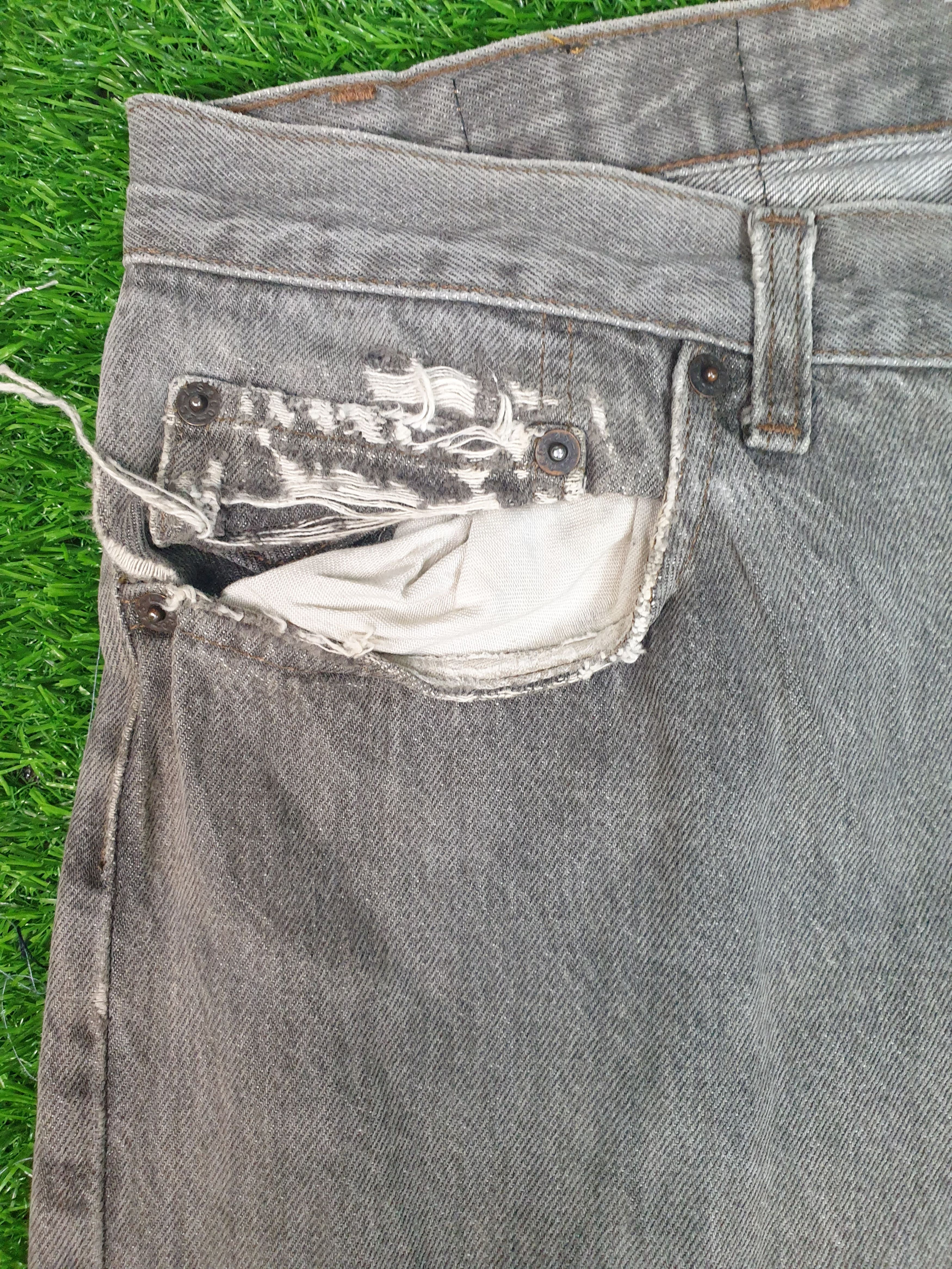 Levi's Vintage Clothing Vintage LEVIS 501 Sun Faded Distressed 39X29.5 Jeans L0058 Size US 39 - 5 Thumbnail