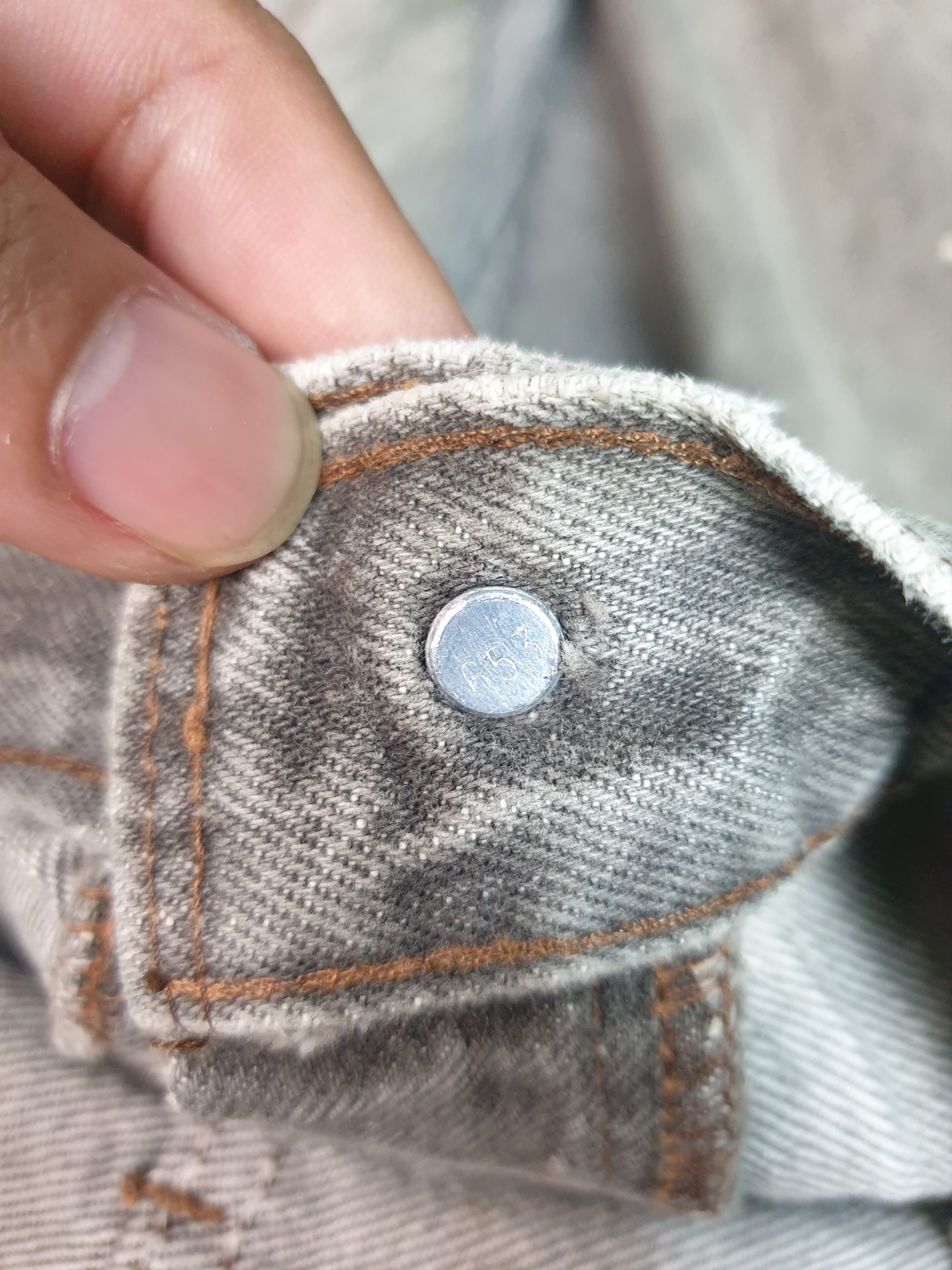 Levi's Vintage Clothing Vintage LEVIS 501 Sun Faded Distressed 39X29.5 Jeans L0058 Size US 39 - 12 Thumbnail