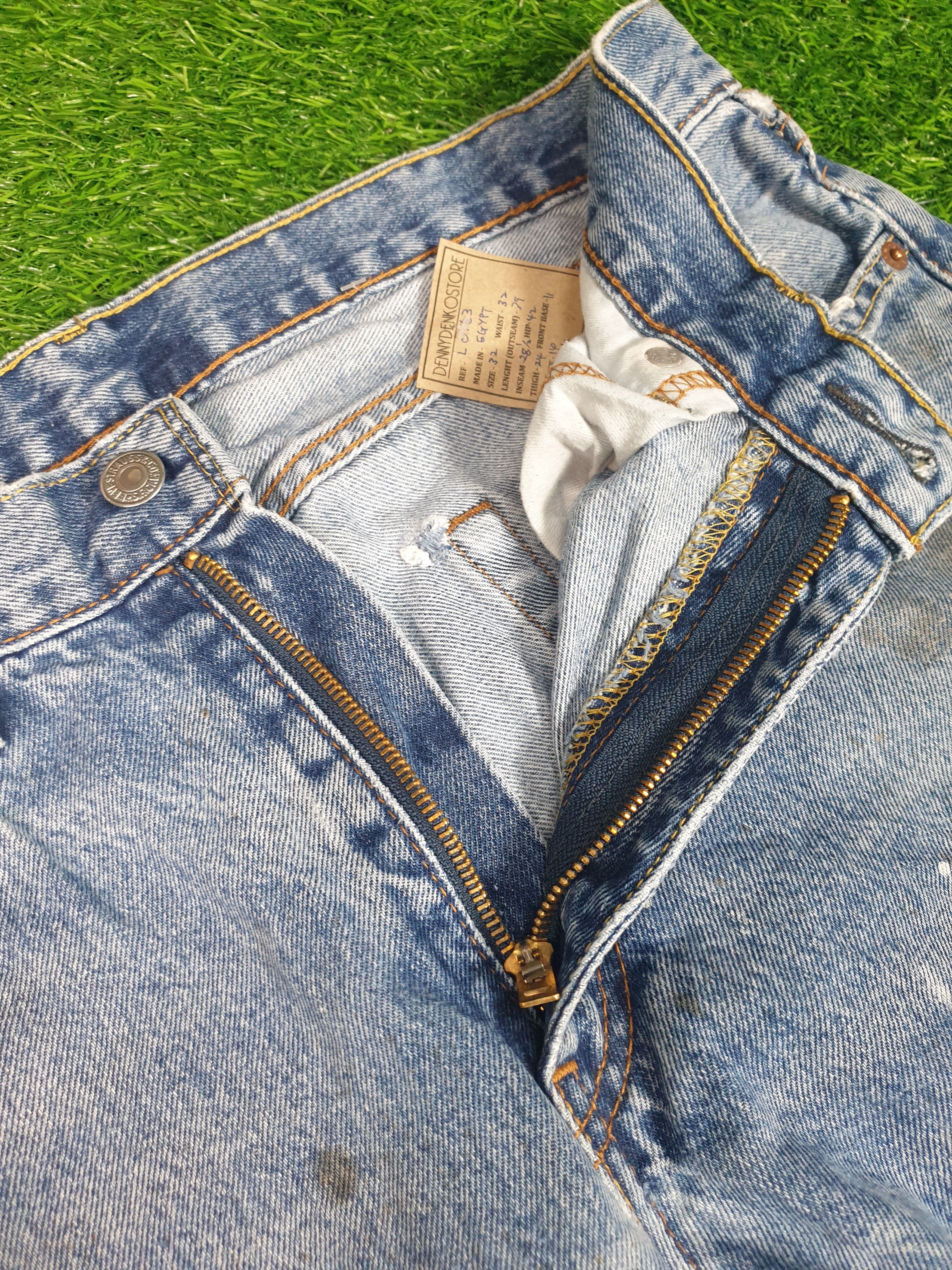 Levi's LEVIS Light Wash Distressed Size 33X28.5 Jeans L0163 Size US 33 - 11 Thumbnail