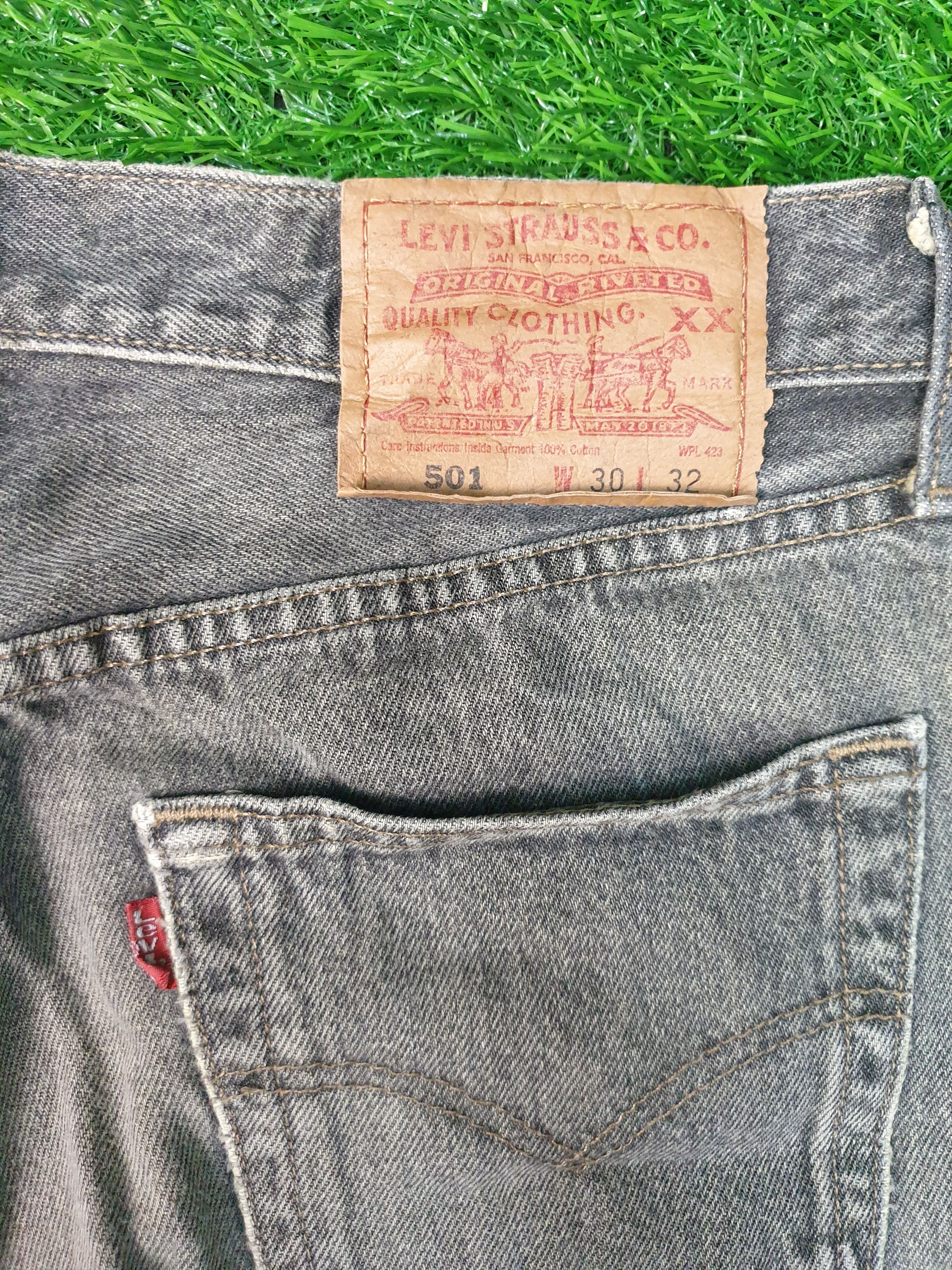 Levi's LEVIS 501 Light Wash Faded Black Size 29X28.5 Jeans L0152 Size US 29 - 9 Thumbnail
