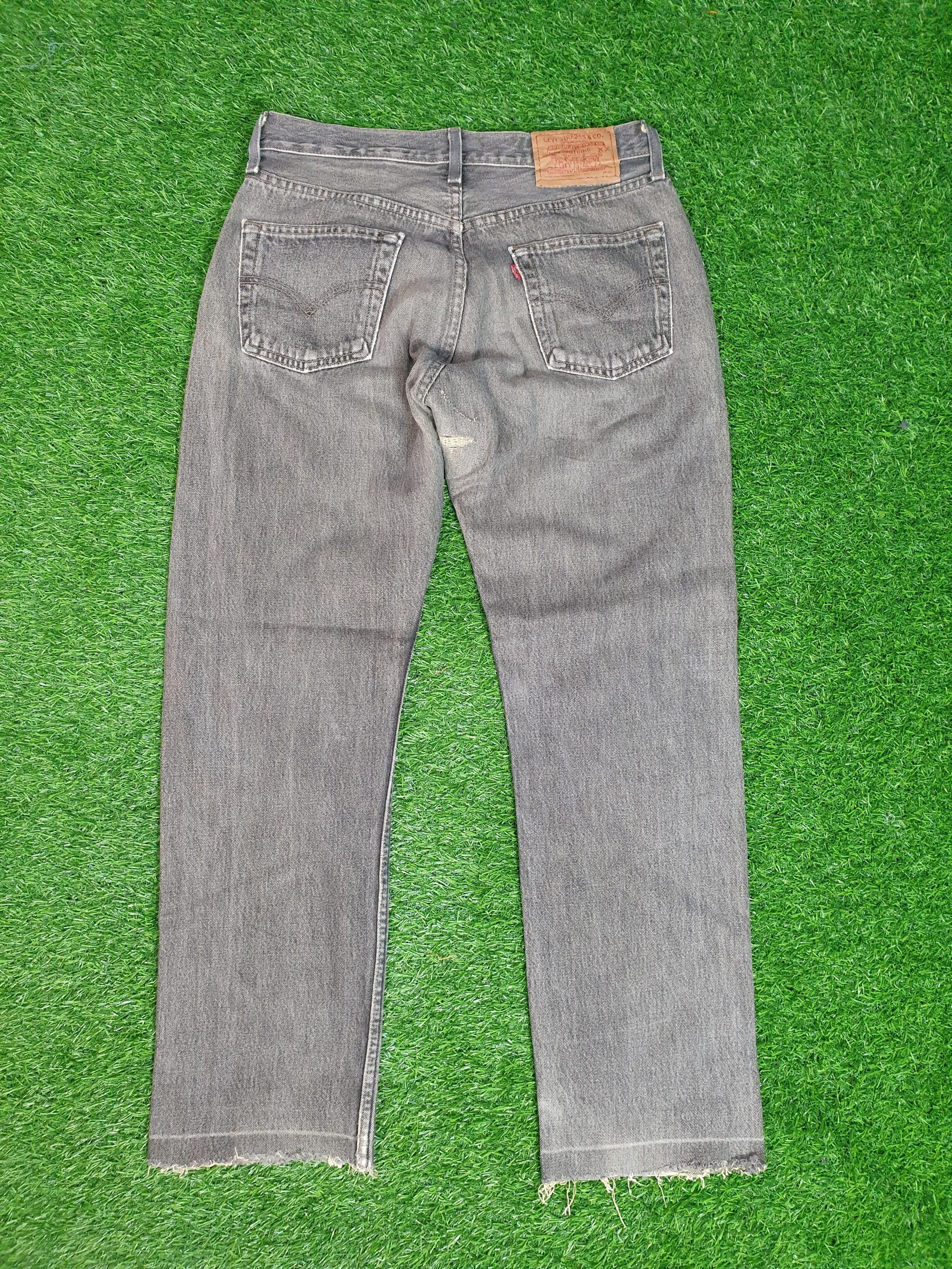 Levi's LEVIS 501 Light Wash Faded Black Size 29X28.5 Jeans L0152 Size US 29 - 2 Thumbnail