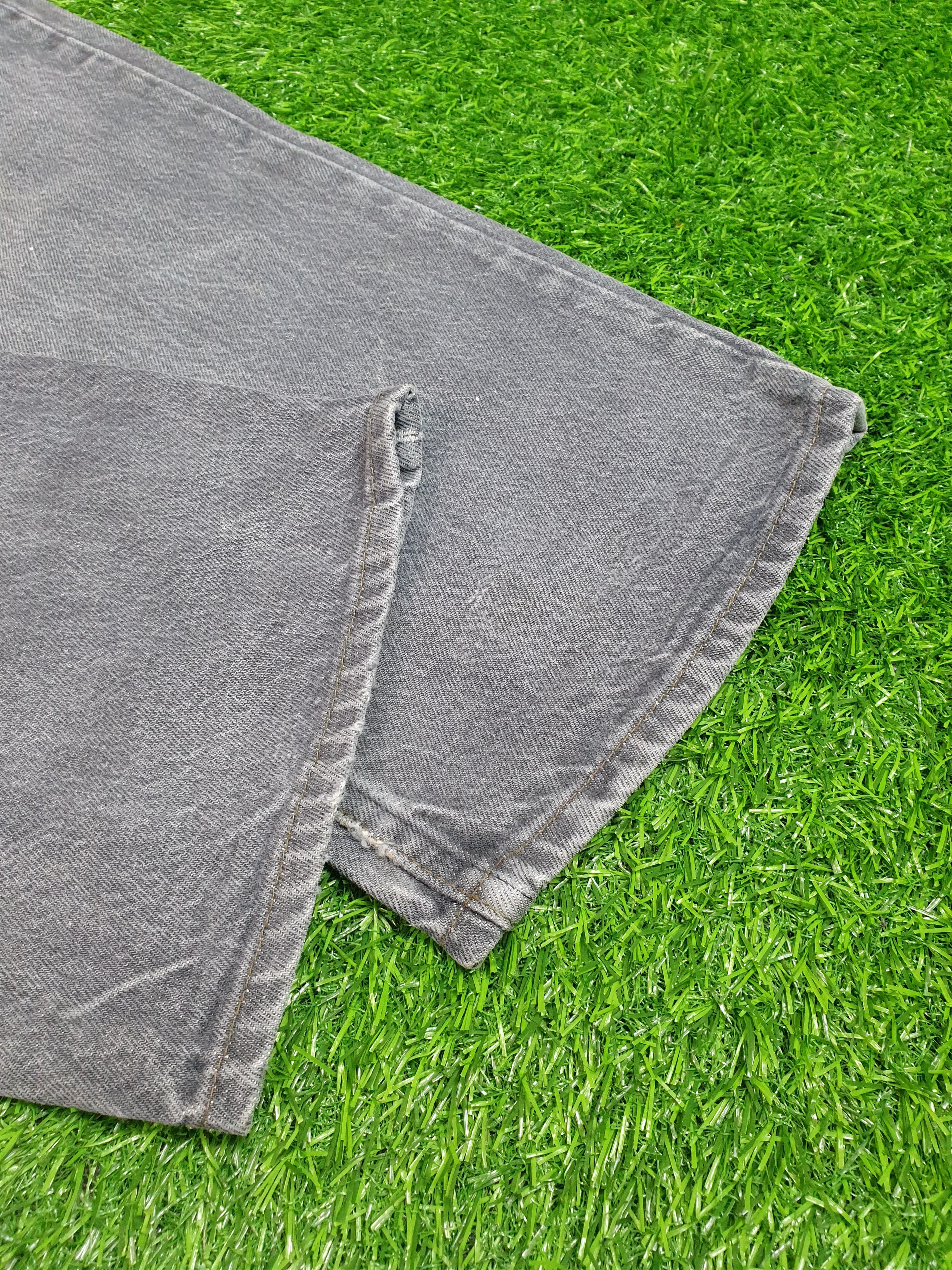 Levi's Vintage 90's LEVIS 501 Rusty Faded Black 35X31 Jeans L0150 Size US 35 - 11 Thumbnail
