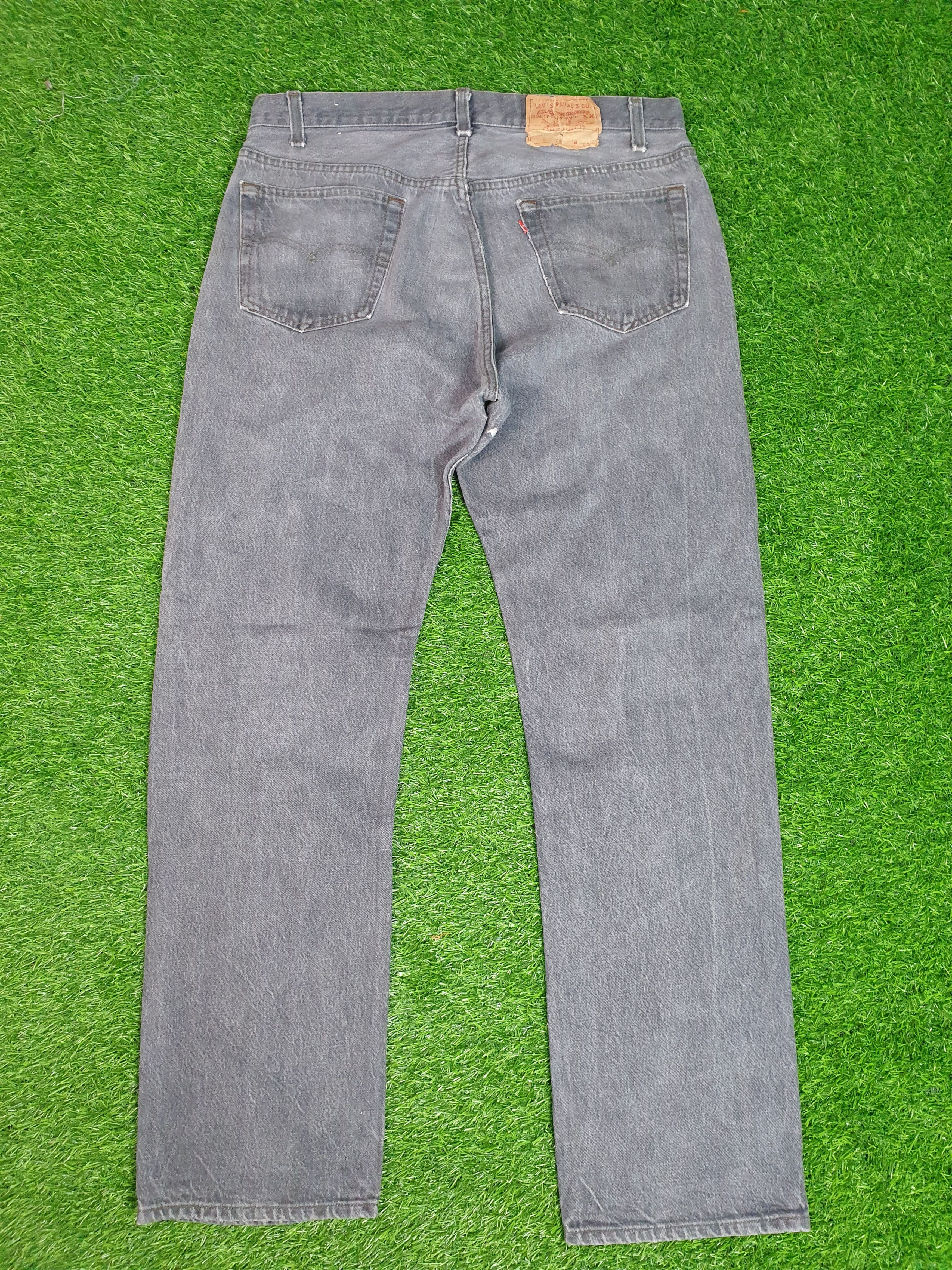 Levi's Vintage 90's LEVIS 501 Rusty Faded Black 35X31 Jeans L0150 Size US 35 - 2 Thumbnail