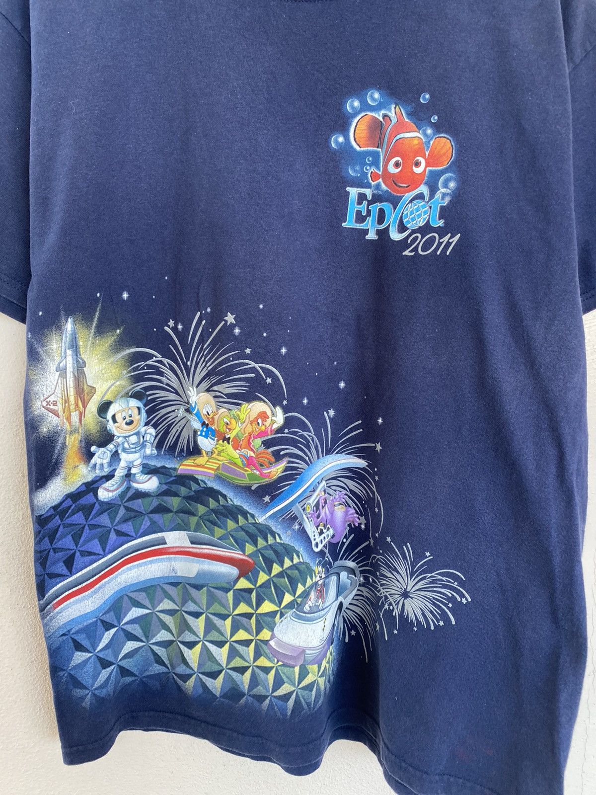 Disney × Mickey Mouse × Vintage Vintage Finding Nemo Disneyland Tshirt Size US L / EU 52-54 / 3 - 6 Thumbnail
