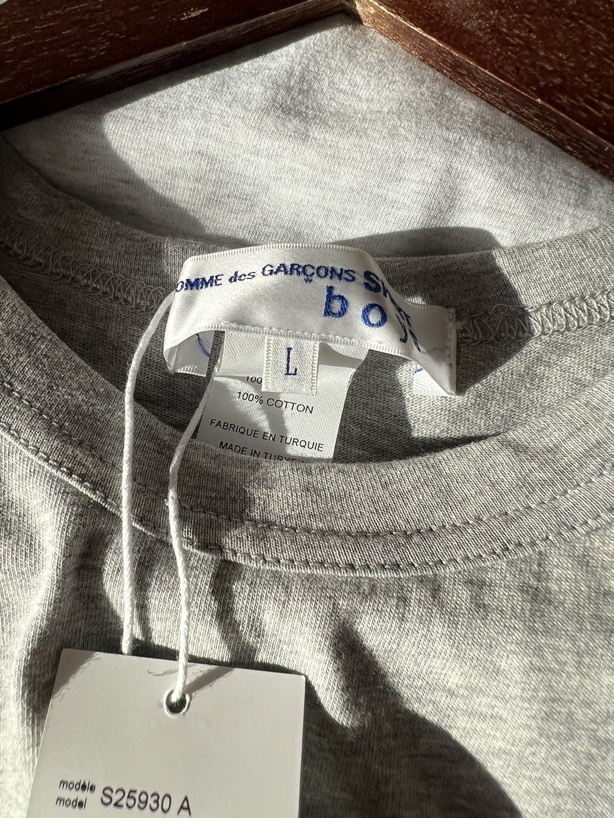 Comme des Garcons 🔥🔥Comme Des Garçons Shirt Boys Grey T-Shirt Size US M / EU 48-50 / 2 - 4 Thumbnail