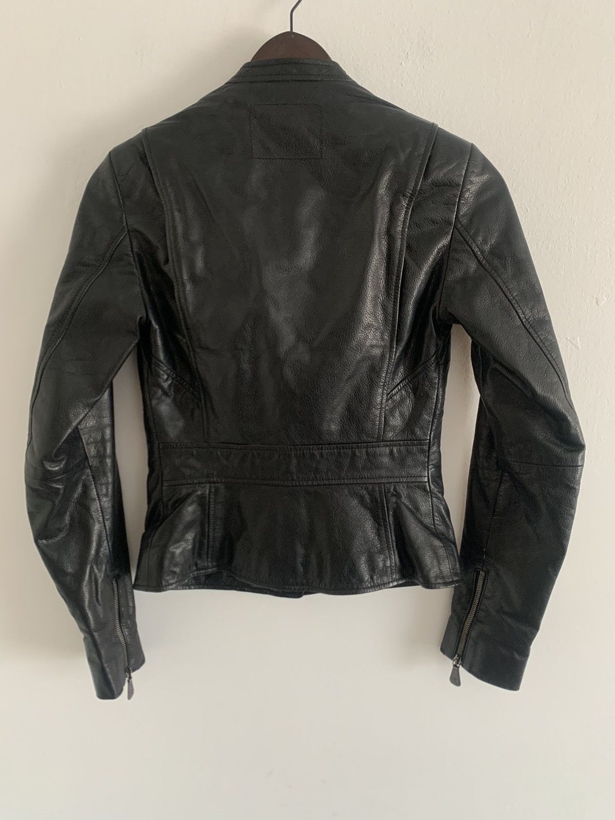 Alexander McQueen 🔥RARE Alexander McQueen Press Sample Biker Leather Jacket Size XS / US 0-2 / IT 36-38 - 2 Thumbnail