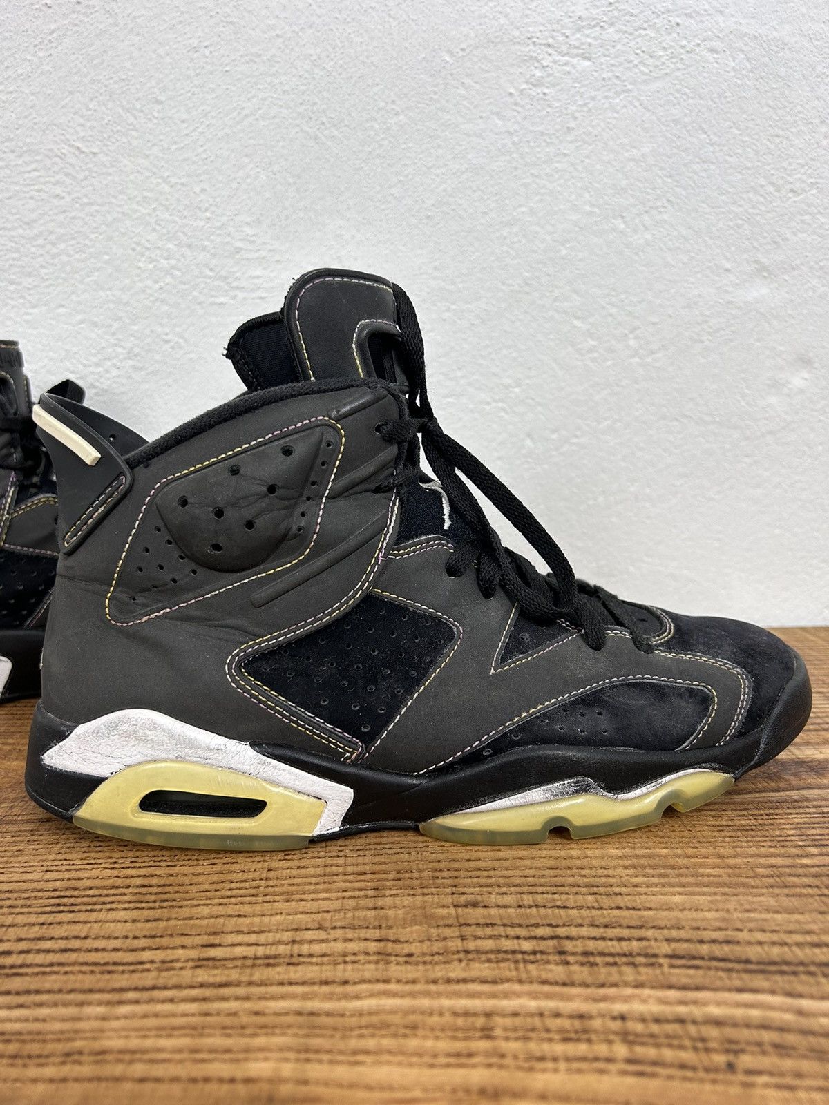 Jordan Brand Vintage 2009 Jordan 6 Retro Reflective Sneaker "Lakers" Size US 8.5 / EU 41-42 - 2 Thumbnail