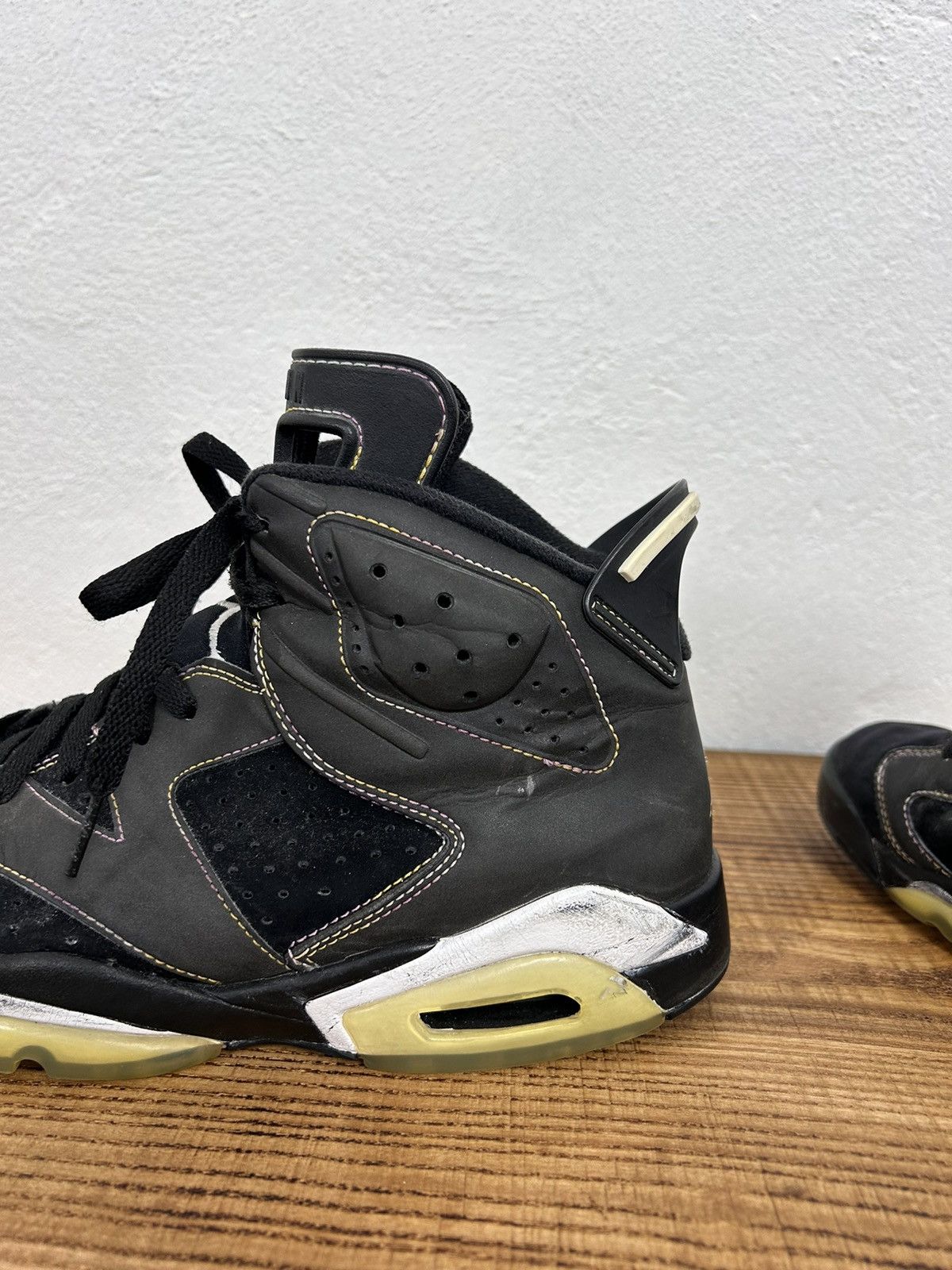 Jordan Brand Vintage 2009 Jordan 6 Retro Reflective Sneaker "Lakers" Size US 8.5 / EU 41-42 - 16 Thumbnail