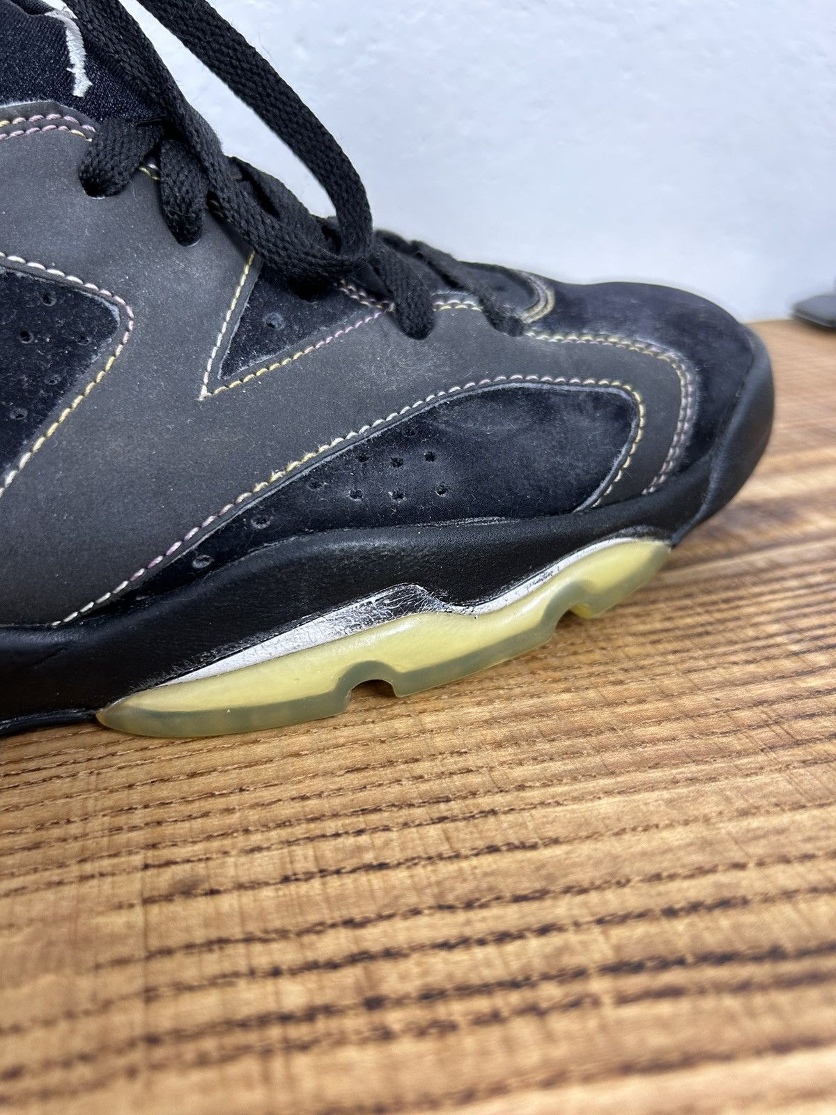 Jordan Brand Vintage 2009 Jordan 6 Retro Reflective Sneaker "Lakers" Size US 8.5 / EU 41-42 - 4 Thumbnail