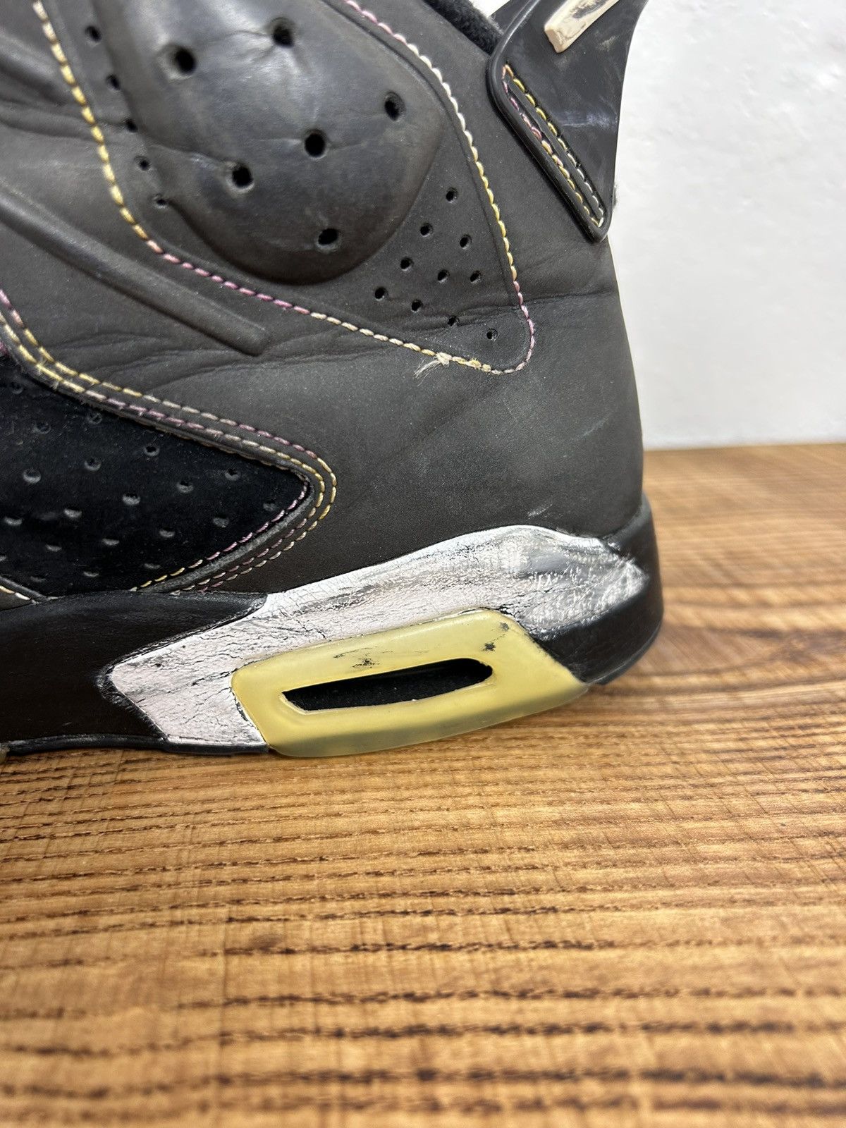 Jordan Brand Vintage 2009 Jordan 6 Retro Reflective Sneaker "Lakers" Size US 8.5 / EU 41-42 - 9 Thumbnail