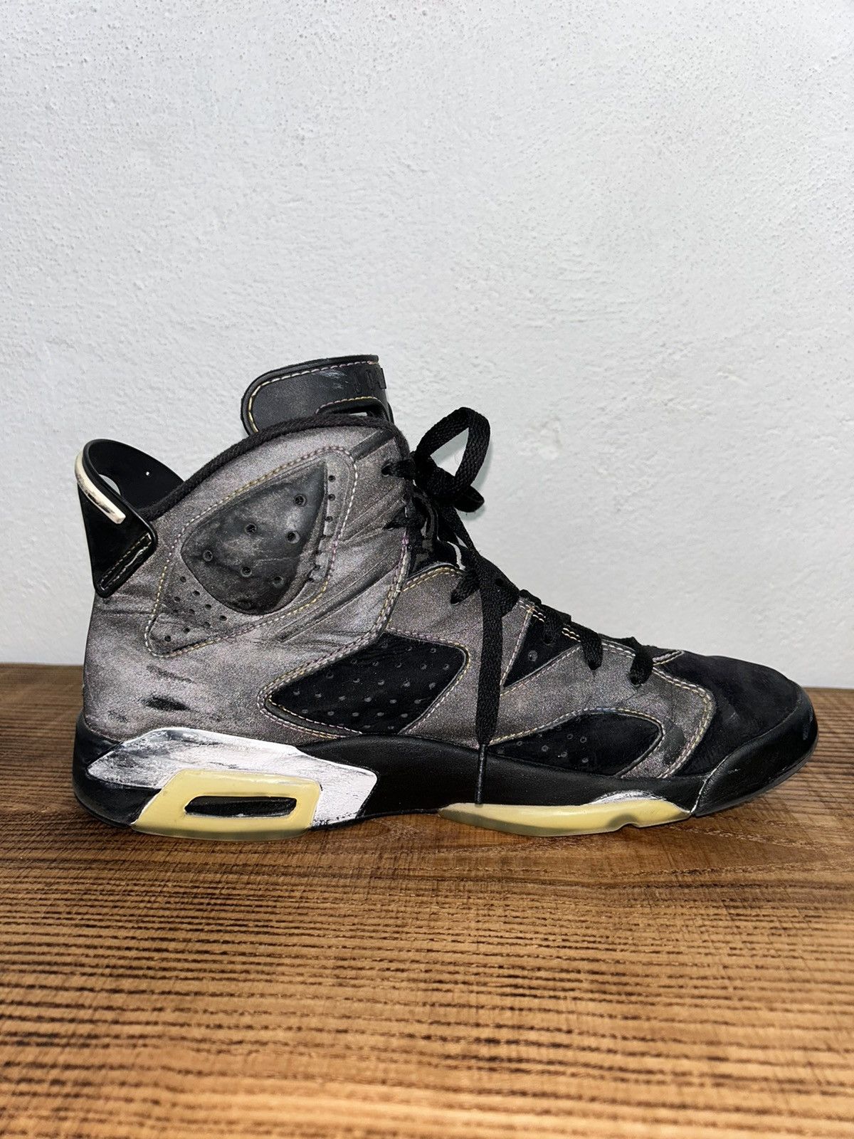 Jordan Brand Vintage 2009 Jordan 6 Retro Reflective Sneaker "Lakers" Size US 8.5 / EU 41-42 - 19 Thumbnail