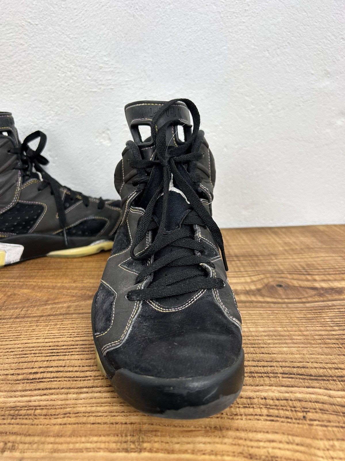Jordan Brand Vintage 2009 Jordan 6 Retro Reflective Sneaker "Lakers" Size US 8.5 / EU 41-42 - 5 Thumbnail