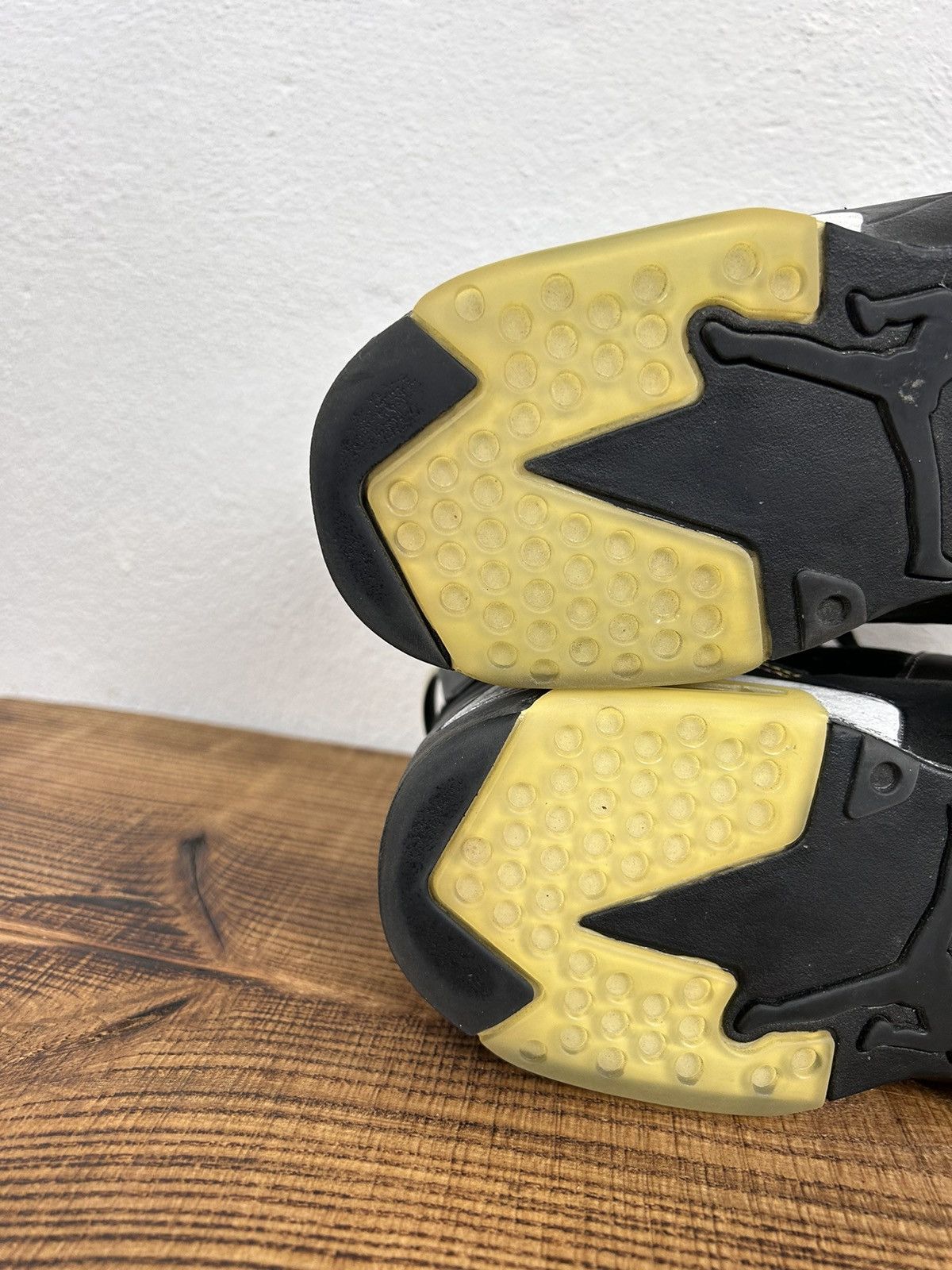 Jordan Brand Vintage 2009 Jordan 6 Retro Reflective Sneaker "Lakers" Size US 8.5 / EU 41-42 - 24 Thumbnail