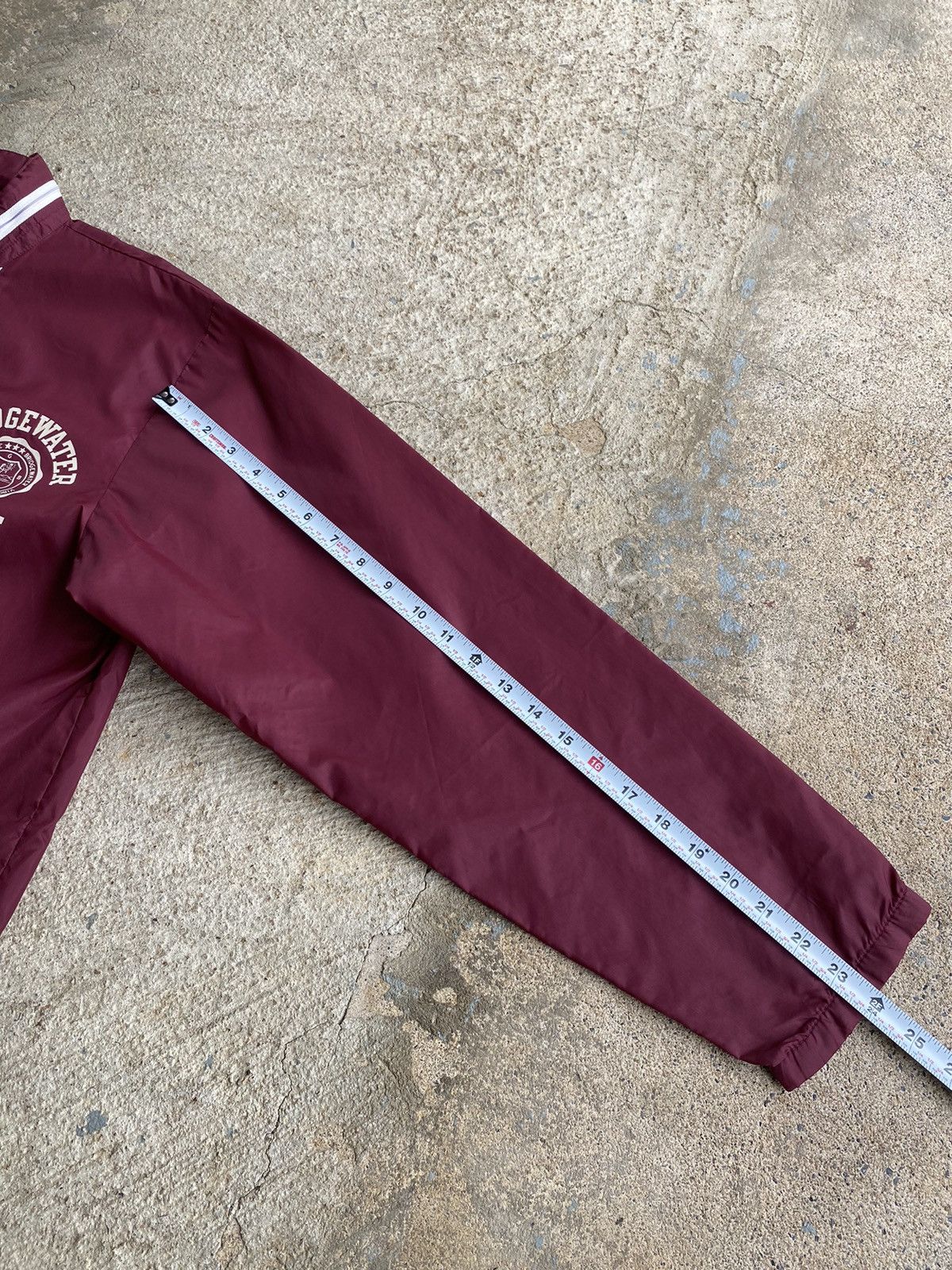 Champion × Vintage Vintage 70’s Champion Bridgewater College Zip Windbreaker Size US L / EU 52-54 / 3 - 13 Thumbnail