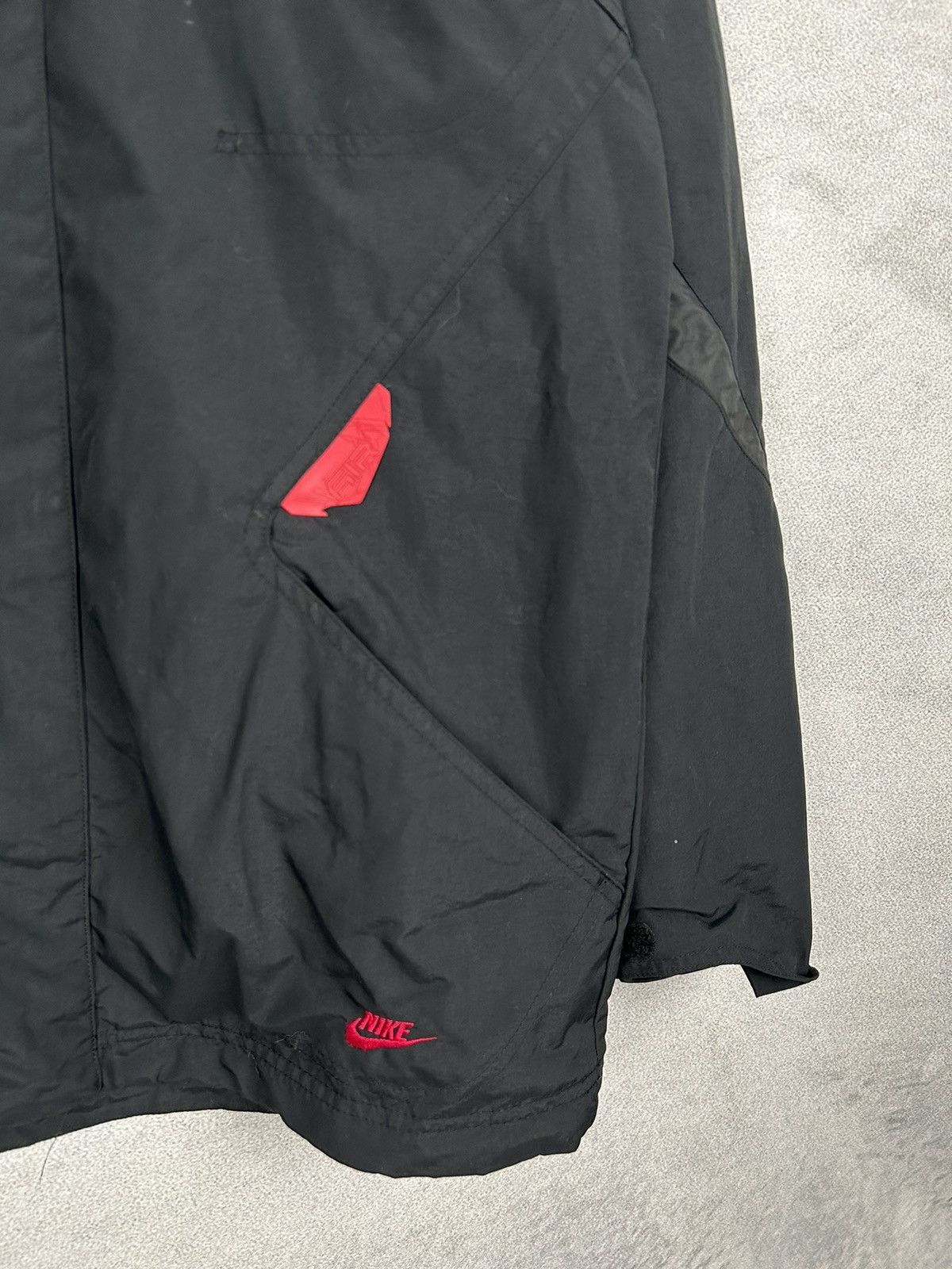 Nike Vintage Nike Air Light Jacket Swoosh Retro Size US S / EU 44-46 / 1 - 4 Thumbnail