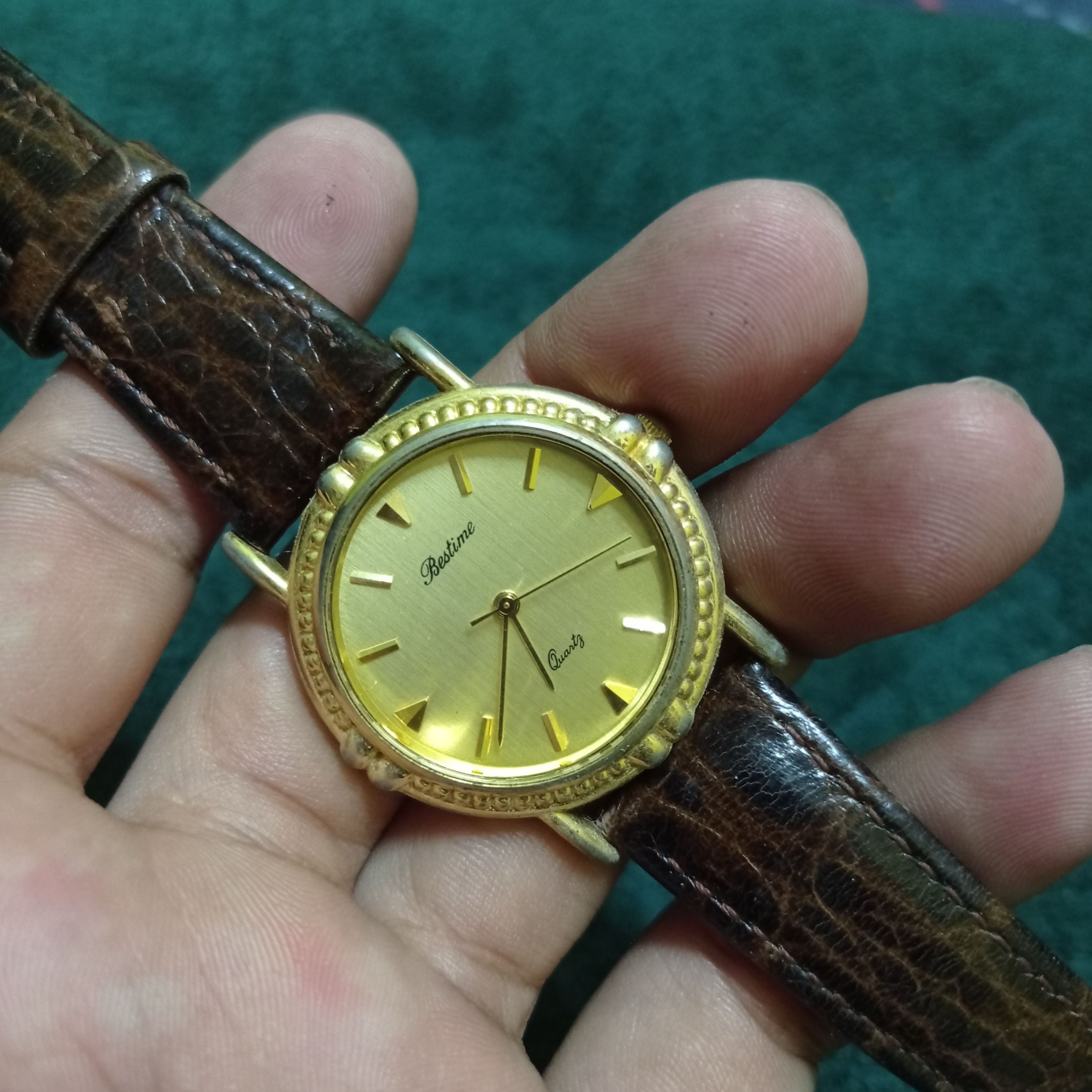 Japanese Brand Retro Old watch by BESTIME QUARTZ ❌ JAPANESE WATCH Size ONE SIZE - 2 Thumbnail