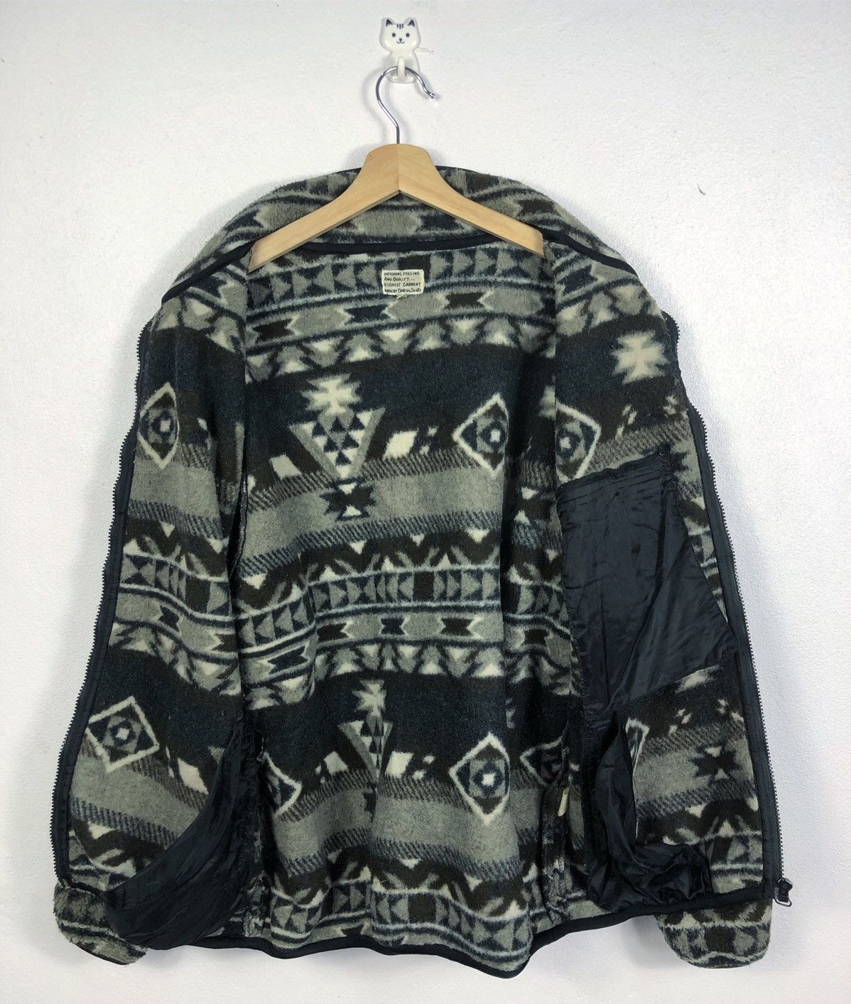 Vintage Rare Vintage Burgh Scott Navajo Fleece Sweatshirt Size US L / EU 52-54 / 3 - 7 Thumbnail