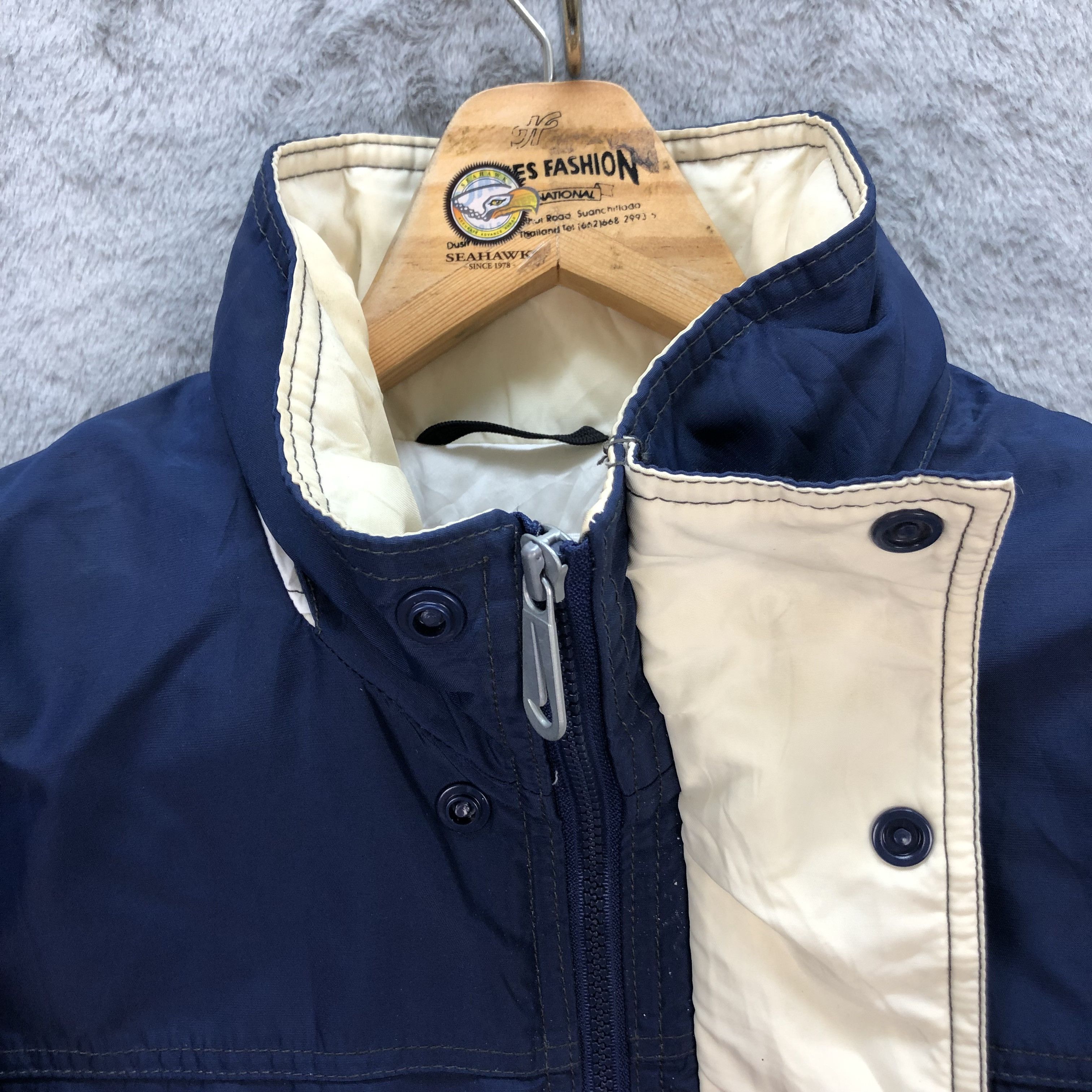 Nike VINTAGE NIKE SLEEVE BIG LOGO PARKA #5520-195 Size US XL / EU 56 / 4 - 9 Thumbnail