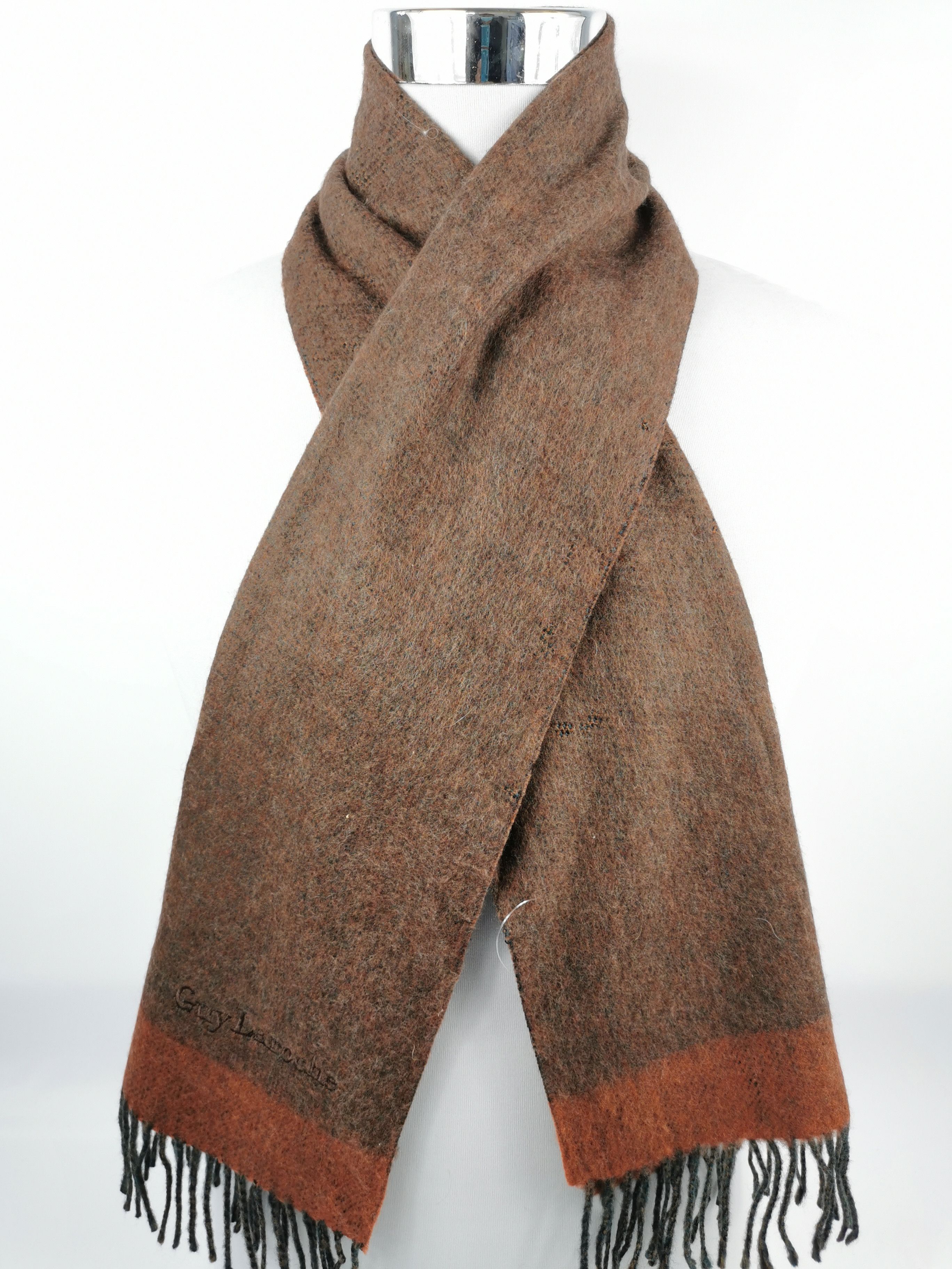 Guy laroche scarf muffler