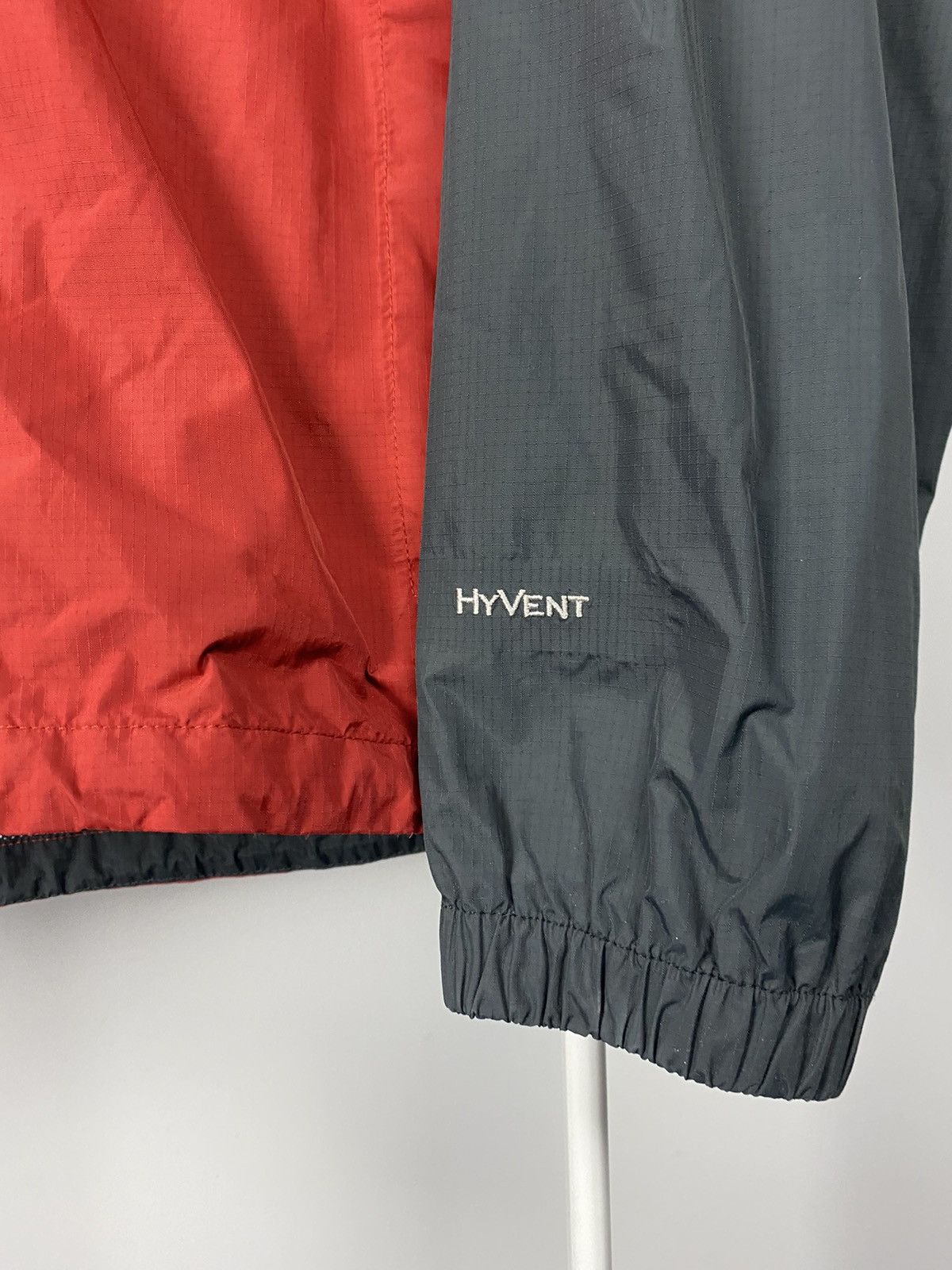 The North Face The North Face HyVent windbreaker jacket vintage red TNF Size US M / EU 48-50 / 2 - 5 Thumbnail