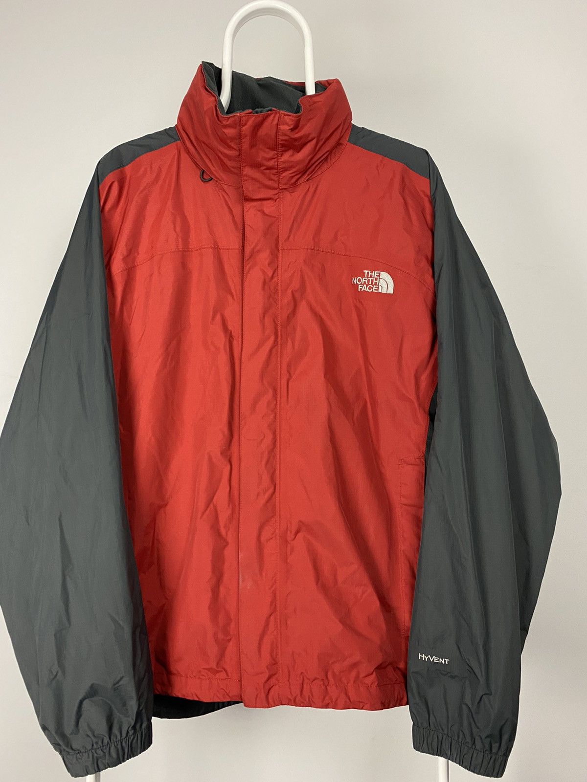 The North Face The North Face HyVent windbreaker jacket vintage red TNF Size US M / EU 48-50 / 2 - 1 Thumbnail
