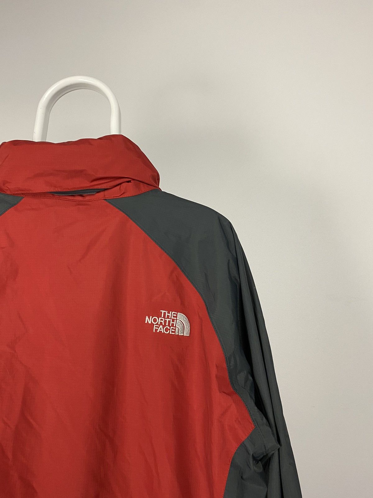 The North Face The North Face HyVent windbreaker jacket vintage red TNF Size US M / EU 48-50 / 2 - 10 Thumbnail