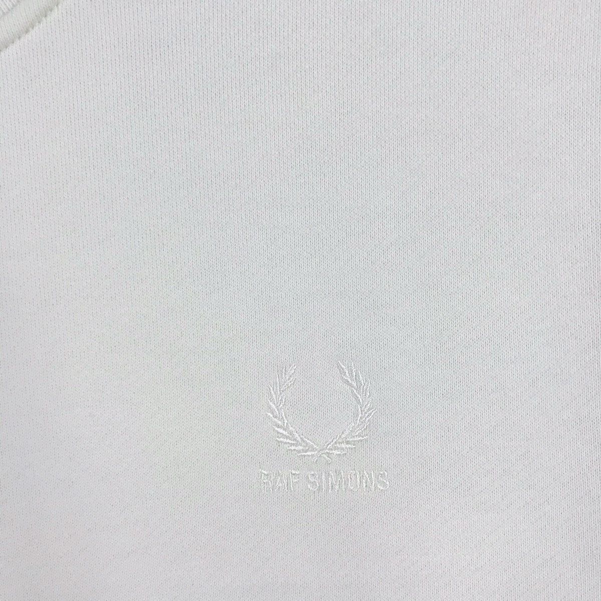 Fred Perry × Raf Simons Embroidered White Logo Sweatshirt Size US M / EU 48-50 / 2 - 2 Thumbnail