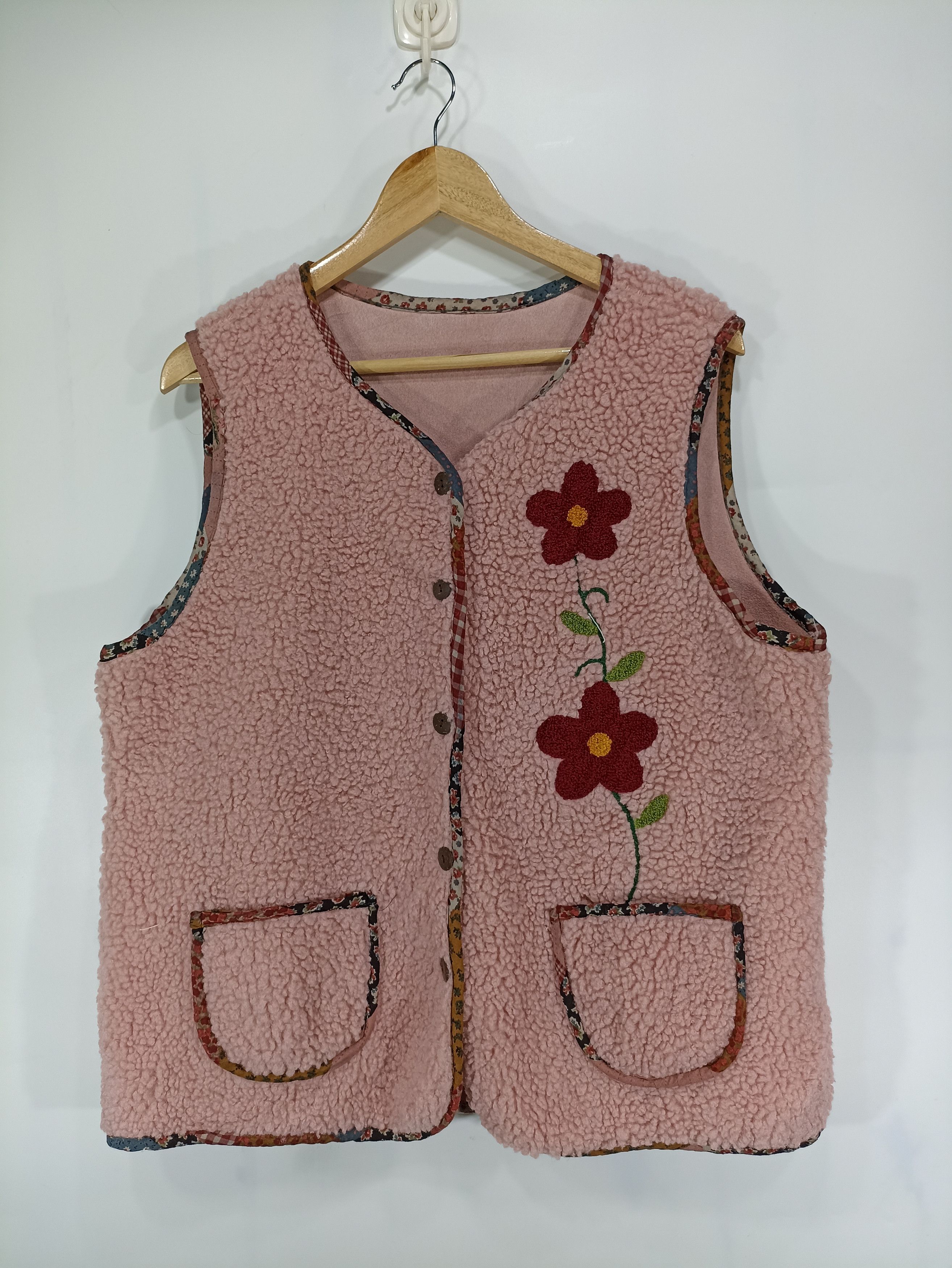 Japanese Brand × Vintage Unbrand Sherpa Flower Cardigan Vest Size US L / EU 52-54 / 3 - 1 Thumbnail