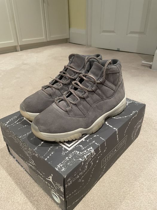 Pinnacle hot sale grey 11s